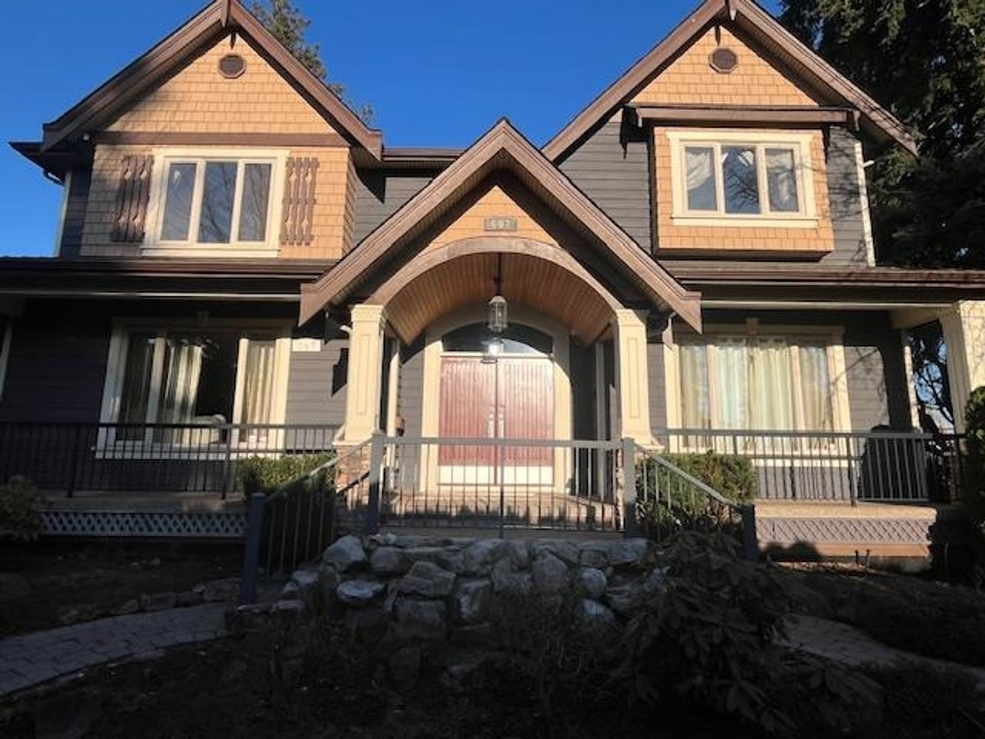 607 W 53 Avenue, South Cambie, Vancouver West photo number 2 607 W 53 Avenue, South Cambie, Vancouver West photo number 2
