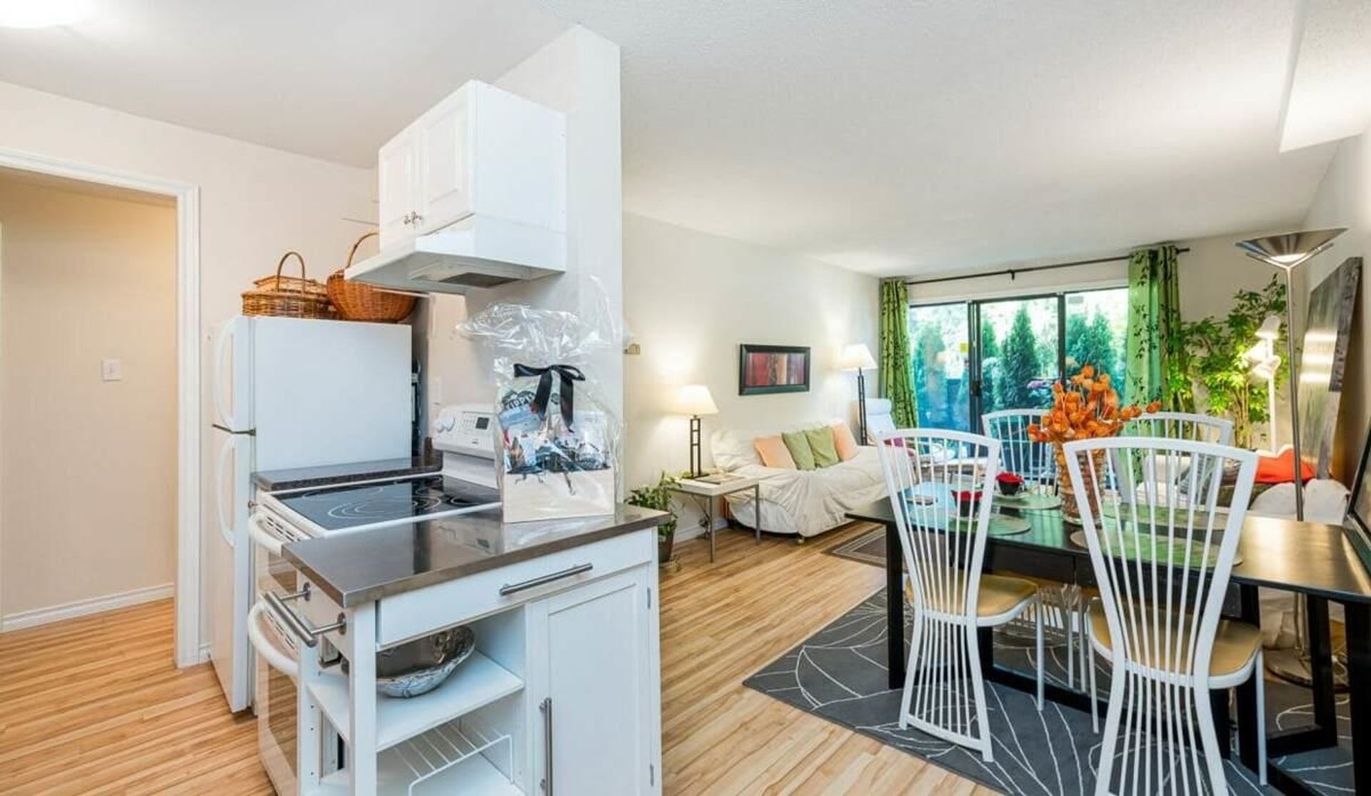 Photo 18 at 102 - 15020 North Bluff Road, White Rock, South Surrey White Rock Photo 18 at 102 - 15020 North Bluff Road, White Rock, South Surrey White Rock