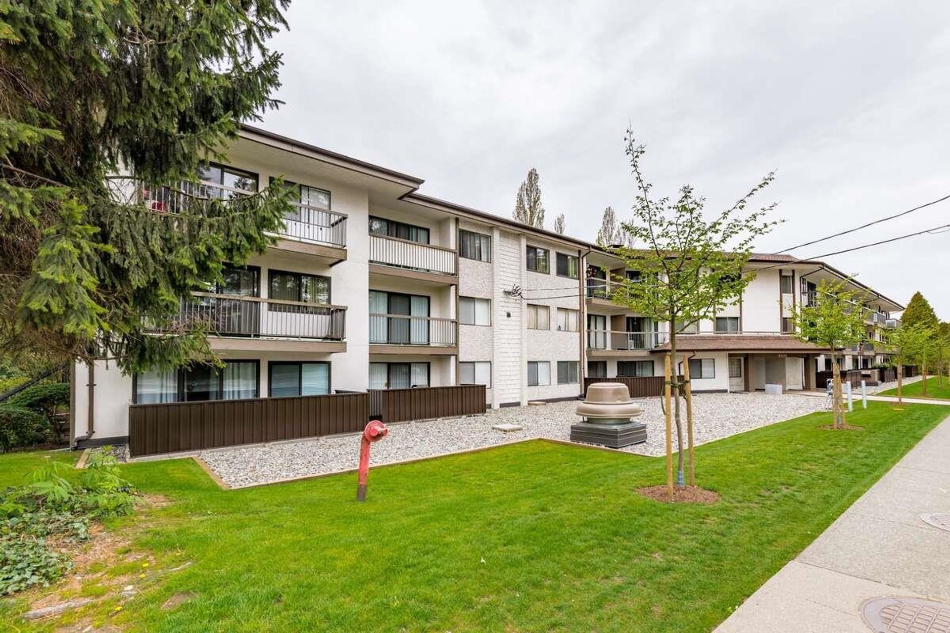 Photo 21 at 102 - 15020 North Bluff Road, White Rock, South Surrey White Rock Photo 21 at 102 - 15020 North Bluff Road, White Rock, South Surrey White Rock