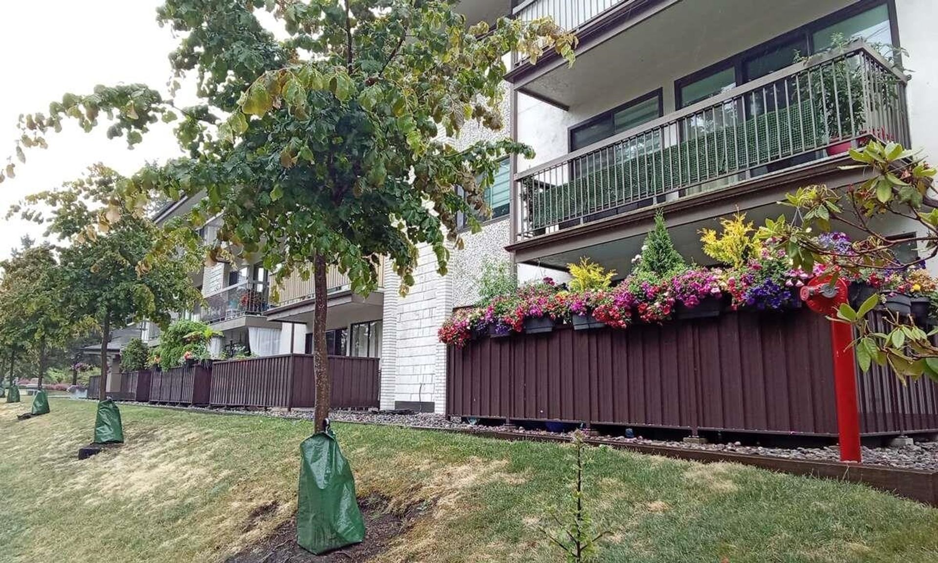 Photo 24 at 102 - 15020 North Bluff Road, White Rock, South Surrey White Rock Photo 24 at 102 - 15020 North Bluff Road, White Rock, South Surrey White Rock