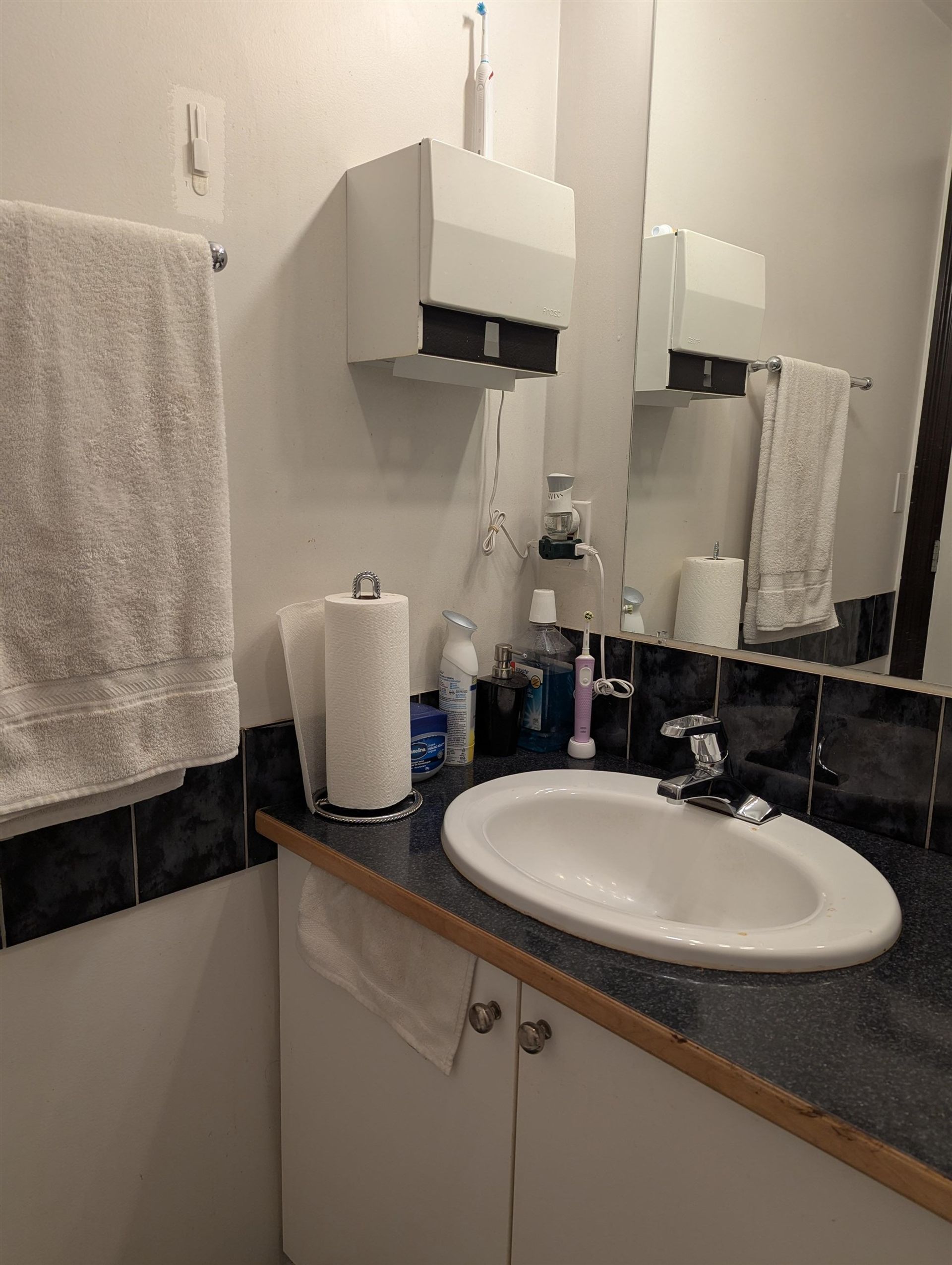 Photo 8 at  , Queen Mary Park Surrey, Surrey Photo 8 at  , Queen Mary Park Surrey, Surrey