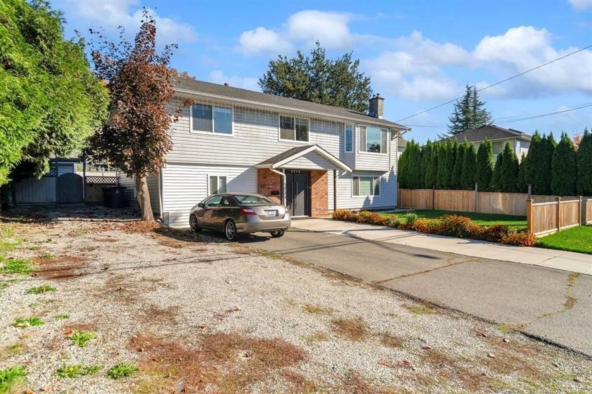 5774 180 Street, Cloverdale BC, Cloverdale photo number 2 5774 180 Street, Cloverdale BC, Cloverdale photo number 2