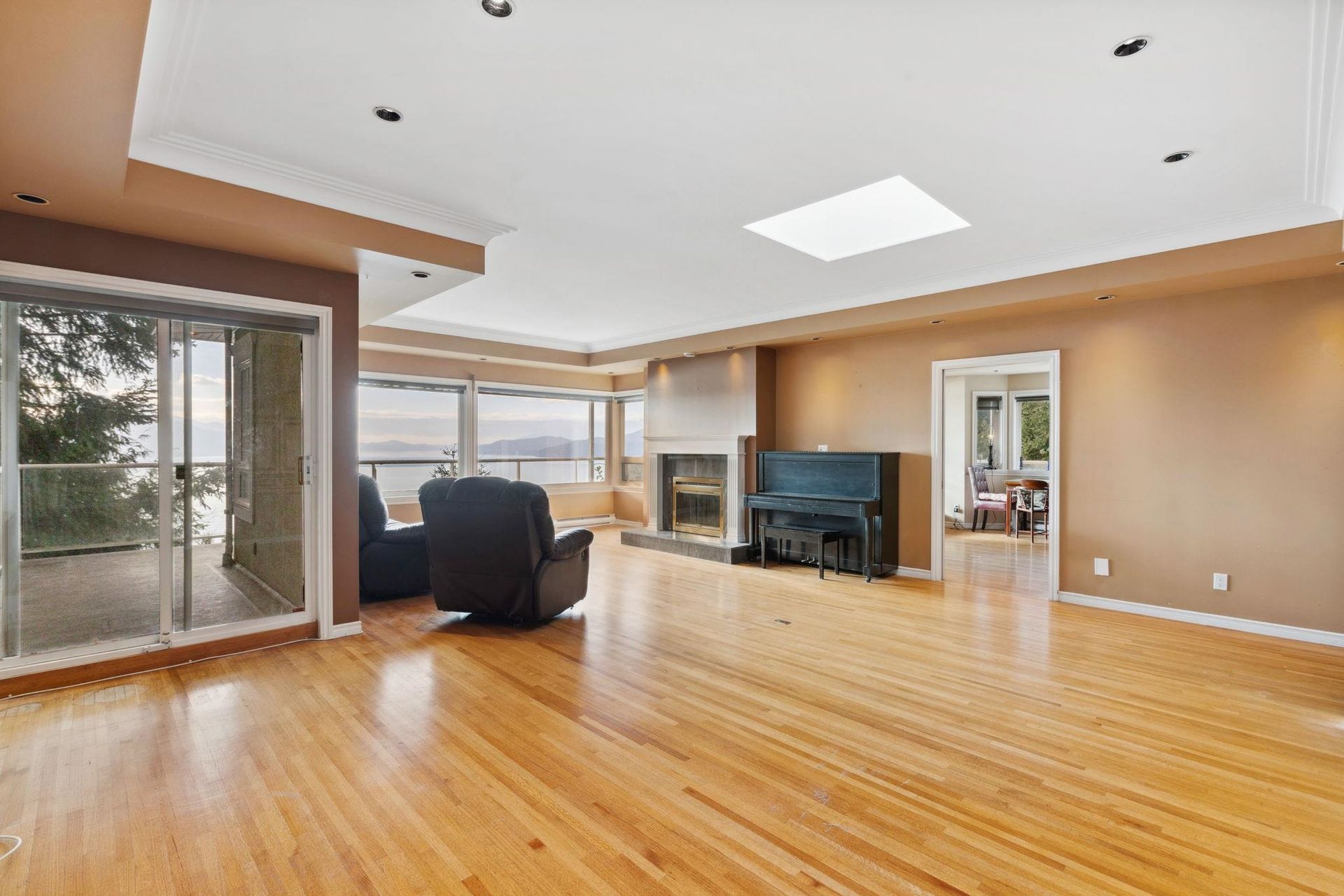 Photo 7 at 350 Kelvin Grove Way, Lions Bay, West Vancouver