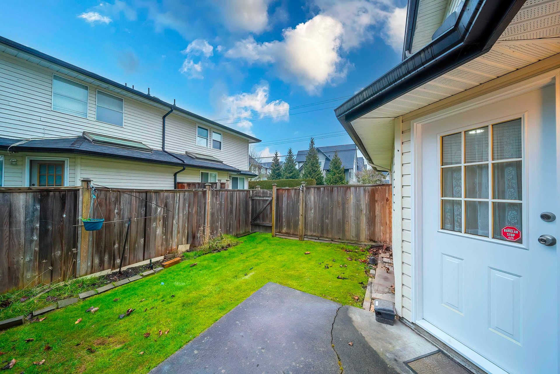 2 - 7191 Garden City Road4