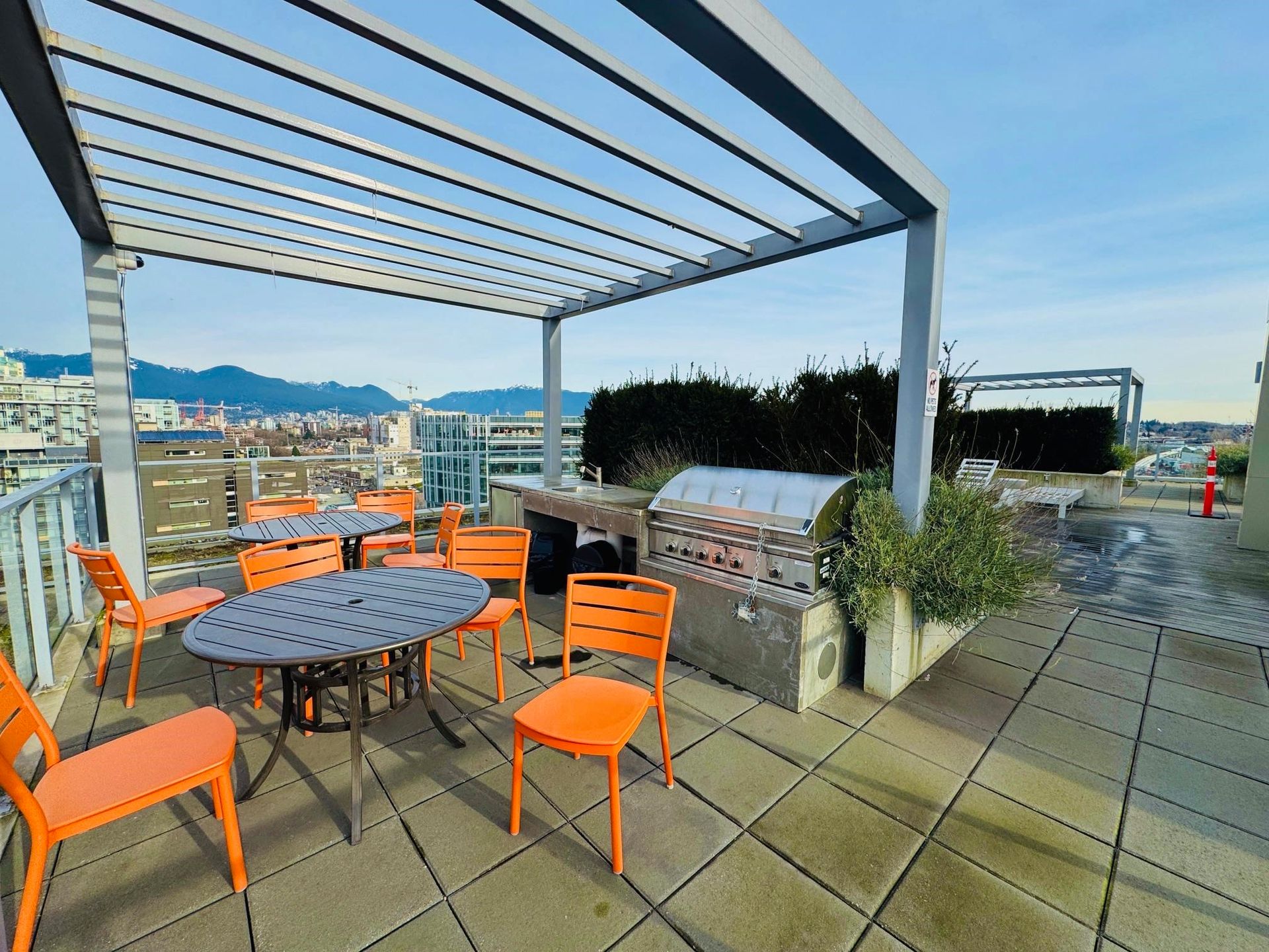 180-e-2nd-avenue-mount-pleasant-ve-vancouver-east-04.jpg