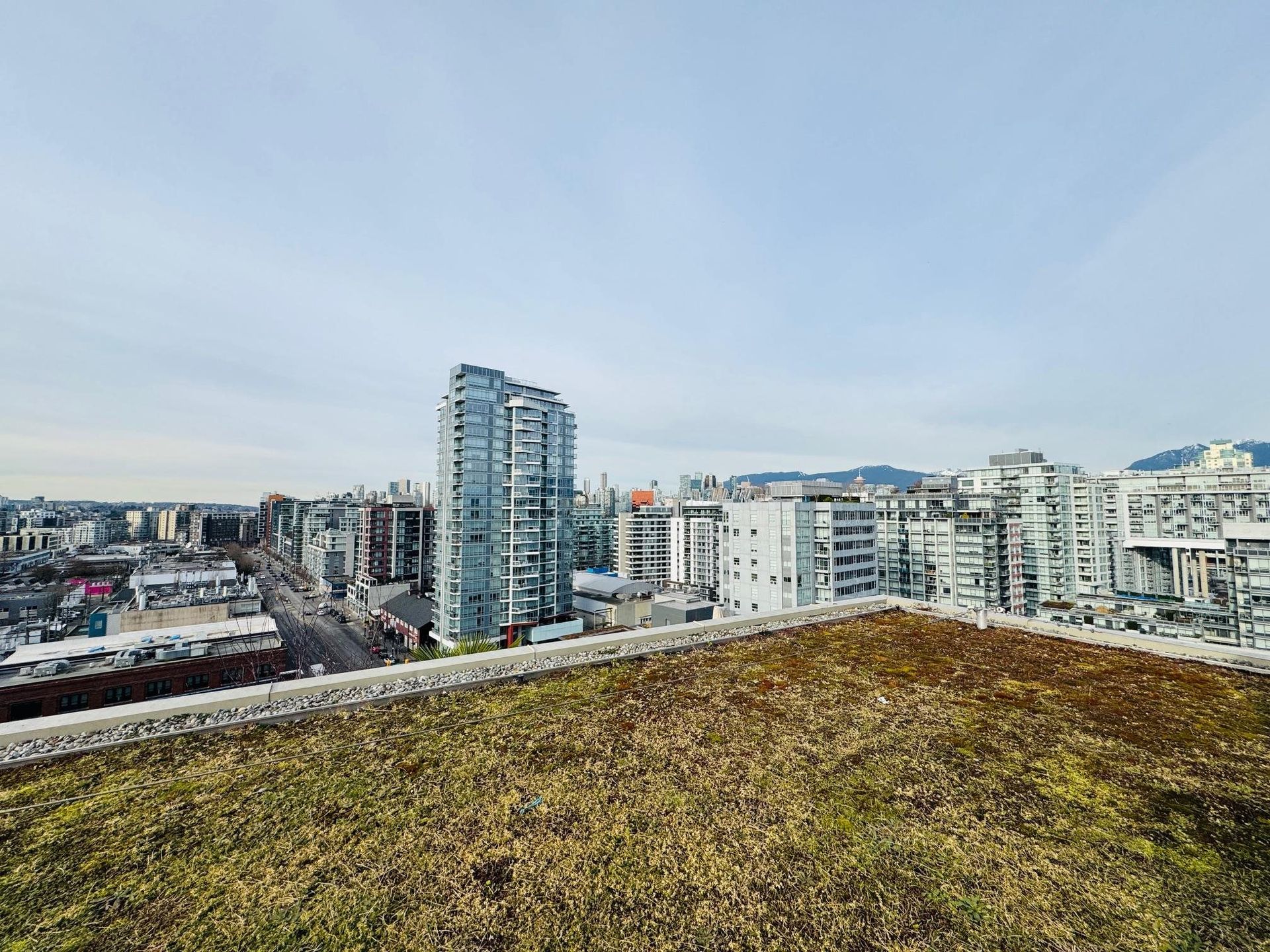 180-e-2nd-avenue-mount-pleasant-ve-vancouver-east-05.jpg