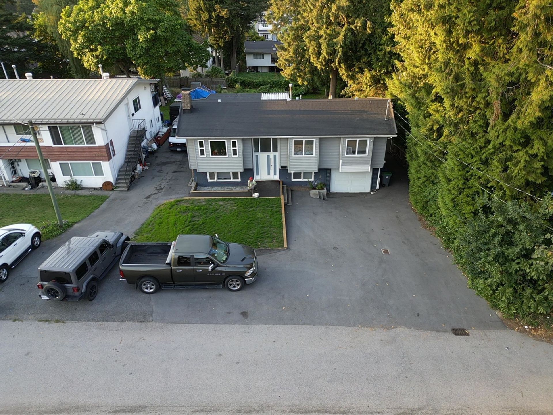 Photo 4 at 13115 107a Avenue, Whalley, North Surrey Photo 4 at 13115 107a Avenue, Whalley, North Surrey