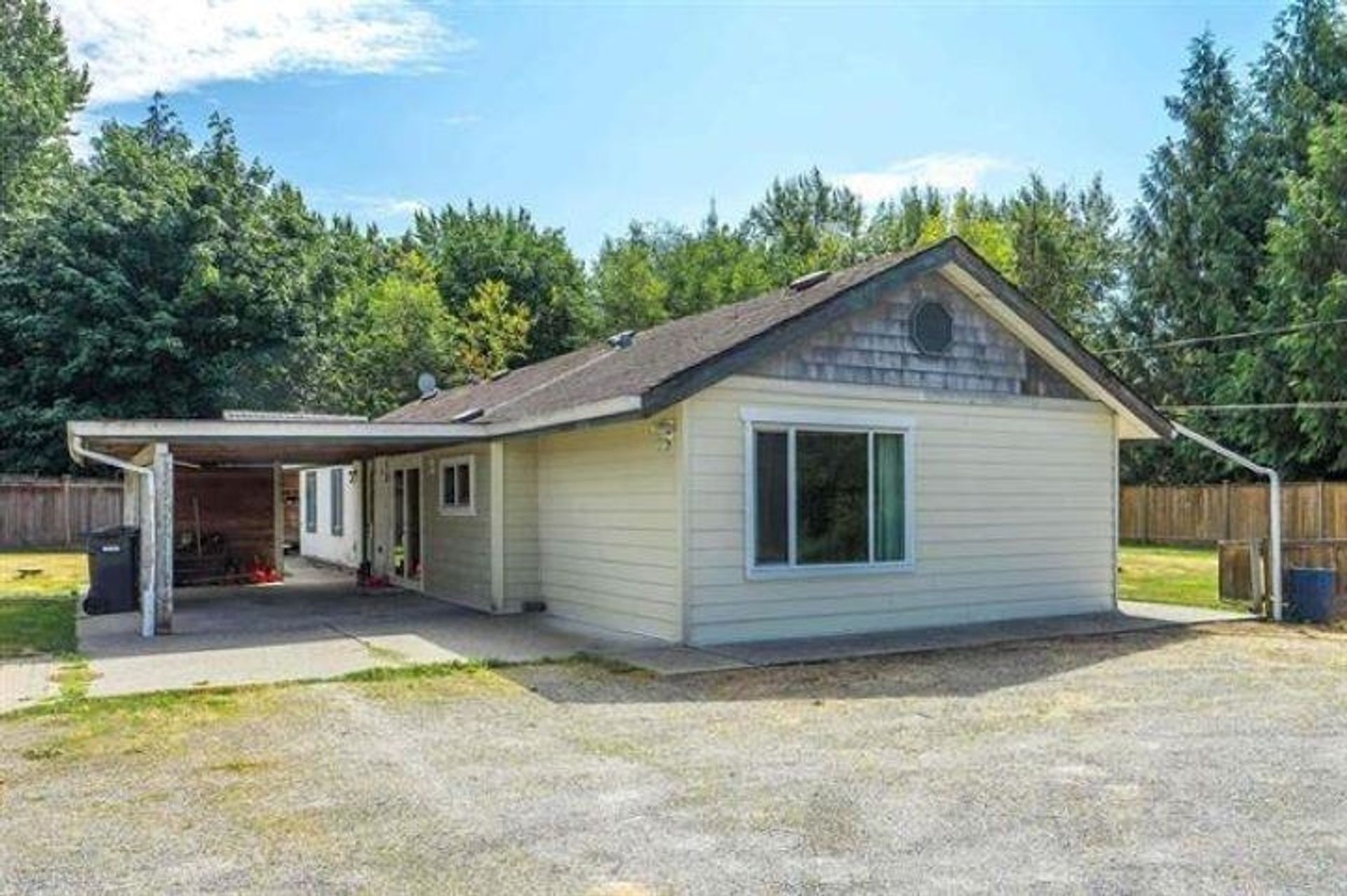 Photo 10 at 4102 Lefeuvre Road, Abbotsford West, Abbotsford Photo 10 at 4102 Lefeuvre Road, Abbotsford West, Abbotsford