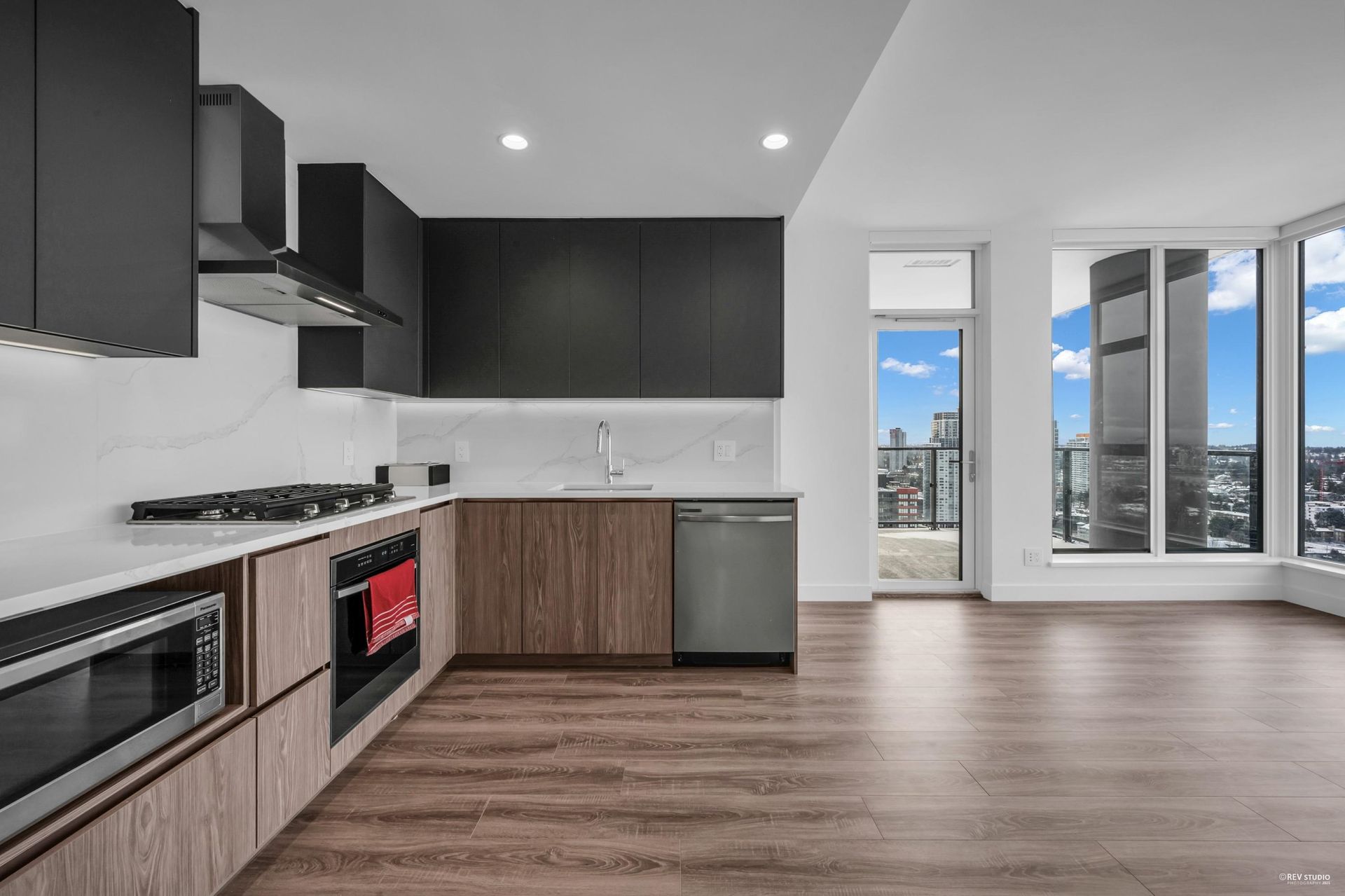 2607 - 10750 135a Street, Whalley, North Surrey  by Brian Rhys | REALTOR® - Royal LePage Sussex 2607 - 10750 135a Street, Whalley, North Surrey