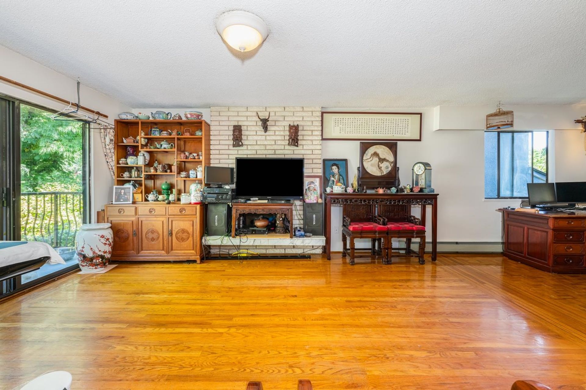 1342-e-10th-avenue-grandview-woodland-vancouver-east-04.jpg