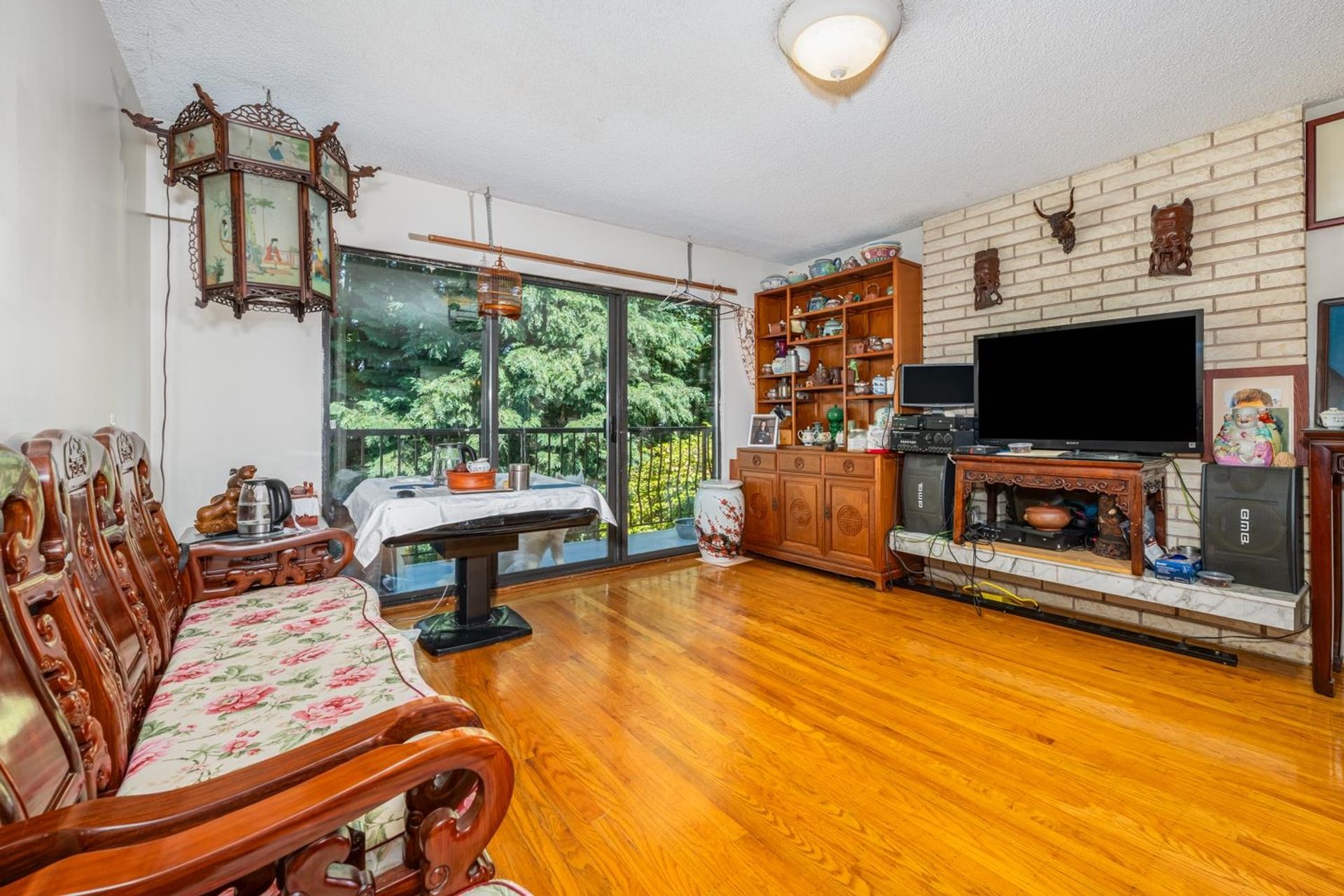 1342-e-10th-avenue-grandview-woodland-vancouver-east-05.jpg
