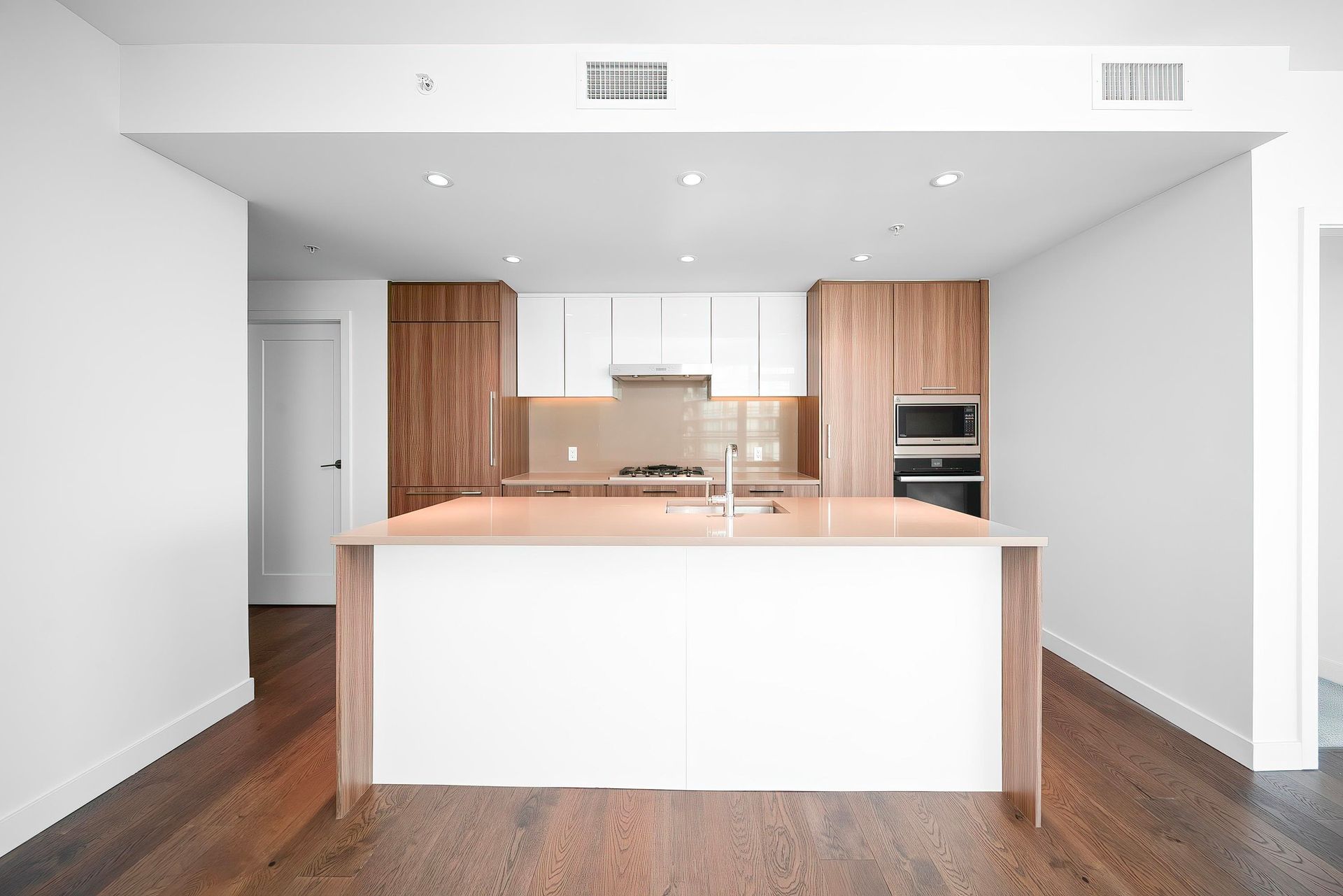 1303 - 3280 Corvette Way4
