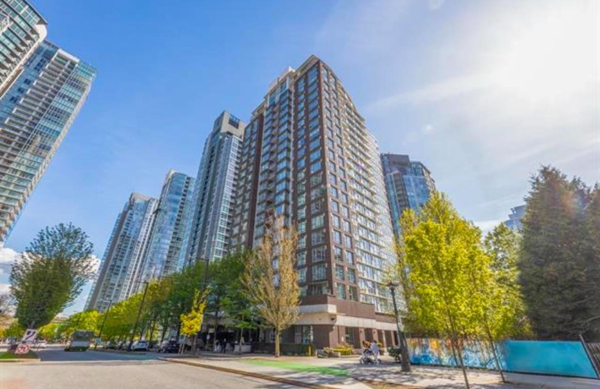 201 - 550 Pacific Street, Beach District (Yaletown), Vancouver West photo number 2 201 - 550 Pacific Street, Beach District (Yaletown), Vancouver West photo number 2