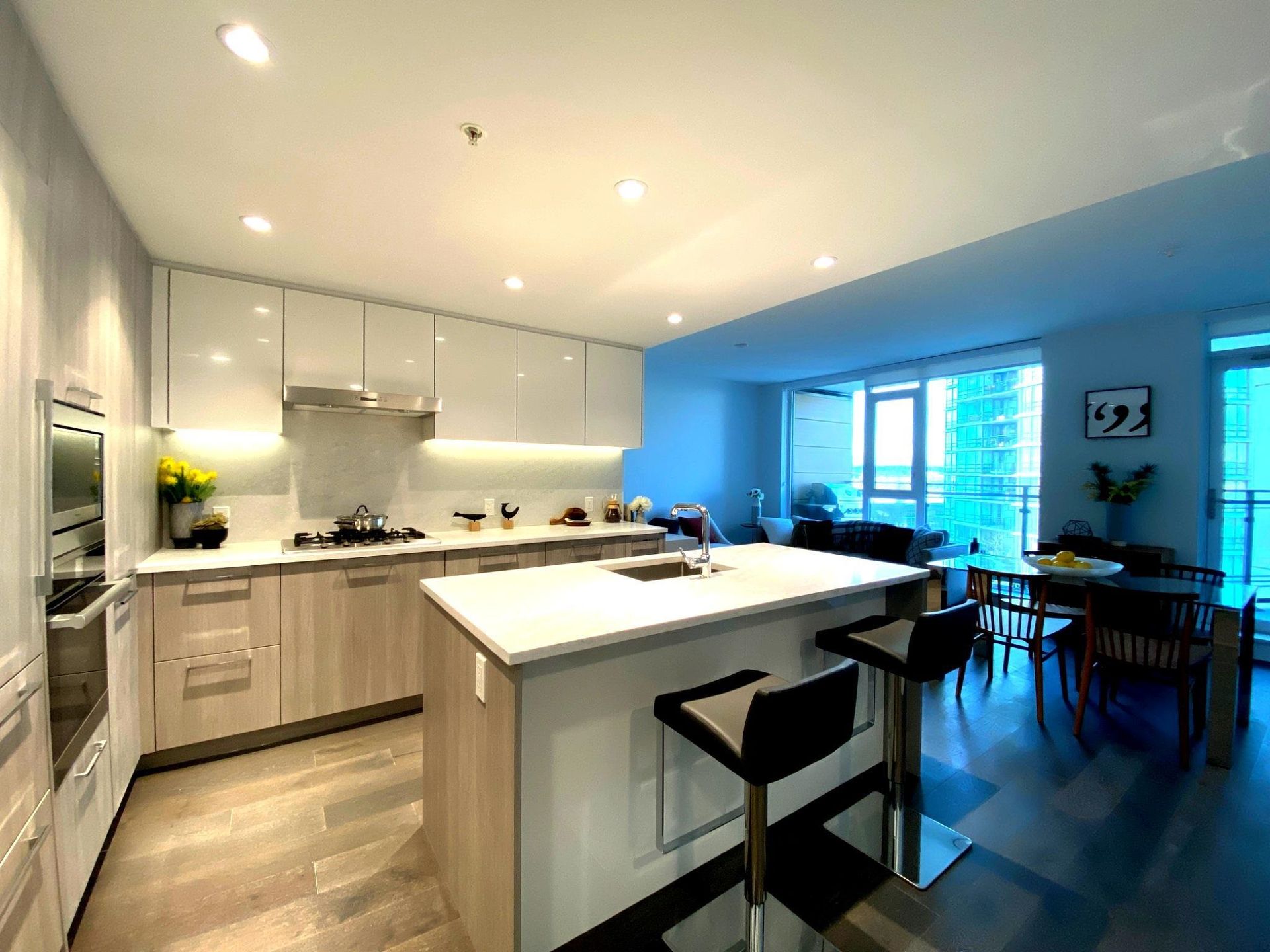 805 - 3280 Corvette Way3