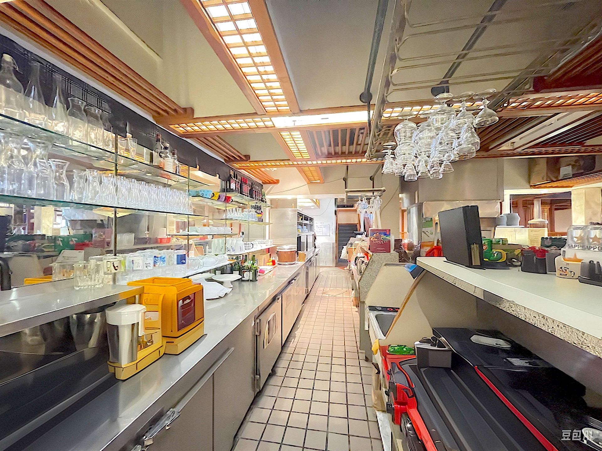 Photo 12 at 100 - 1215 W Broadway, Fairview VW, Vancouver West Photo 12 at 100 - 1215 W Broadway, Fairview VW, Vancouver West