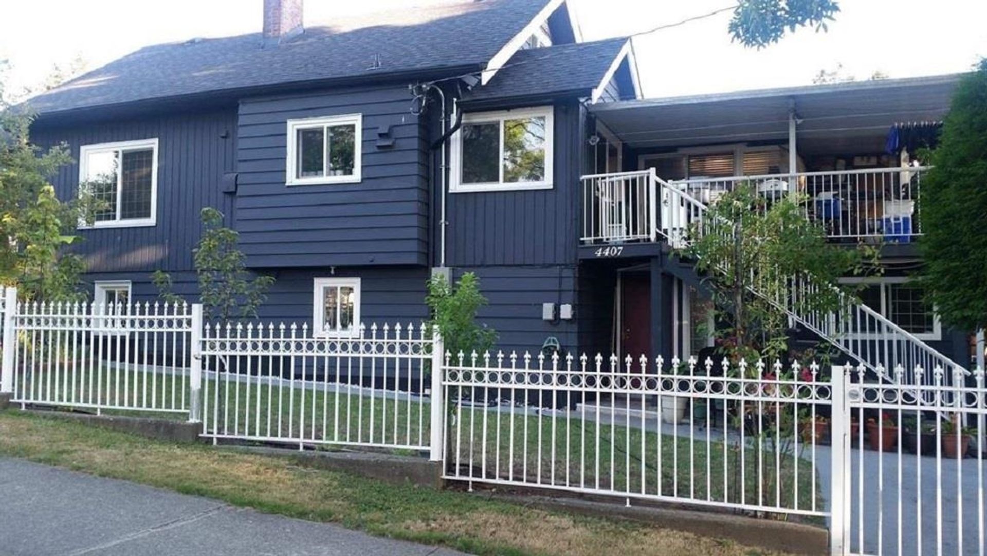 4407 Nanaimo Street, Victoria VE, Vancouver East photo number 2 4407 Nanaimo Street, Victoria VE, Vancouver East photo number 2