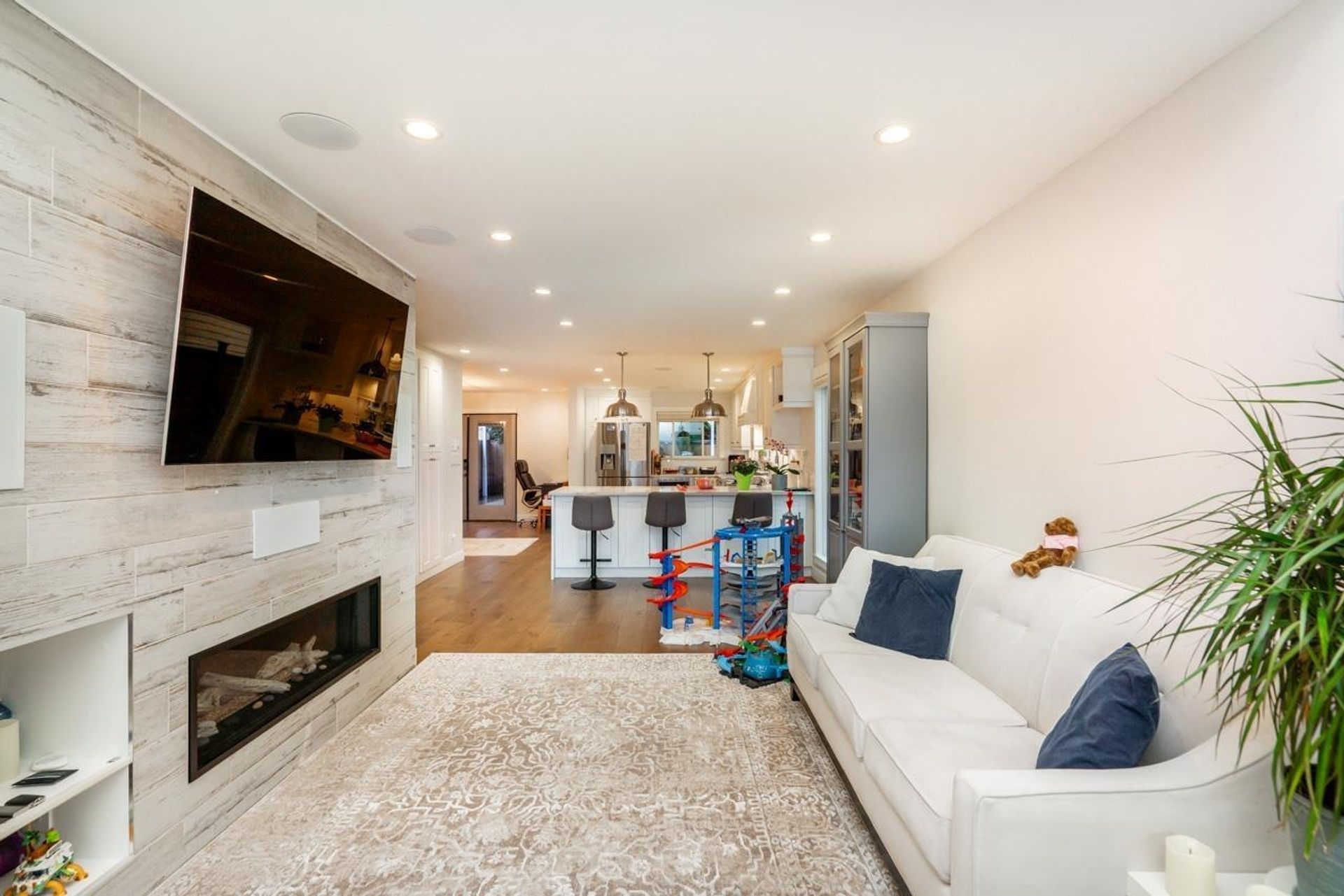 10740 Alexis Court2