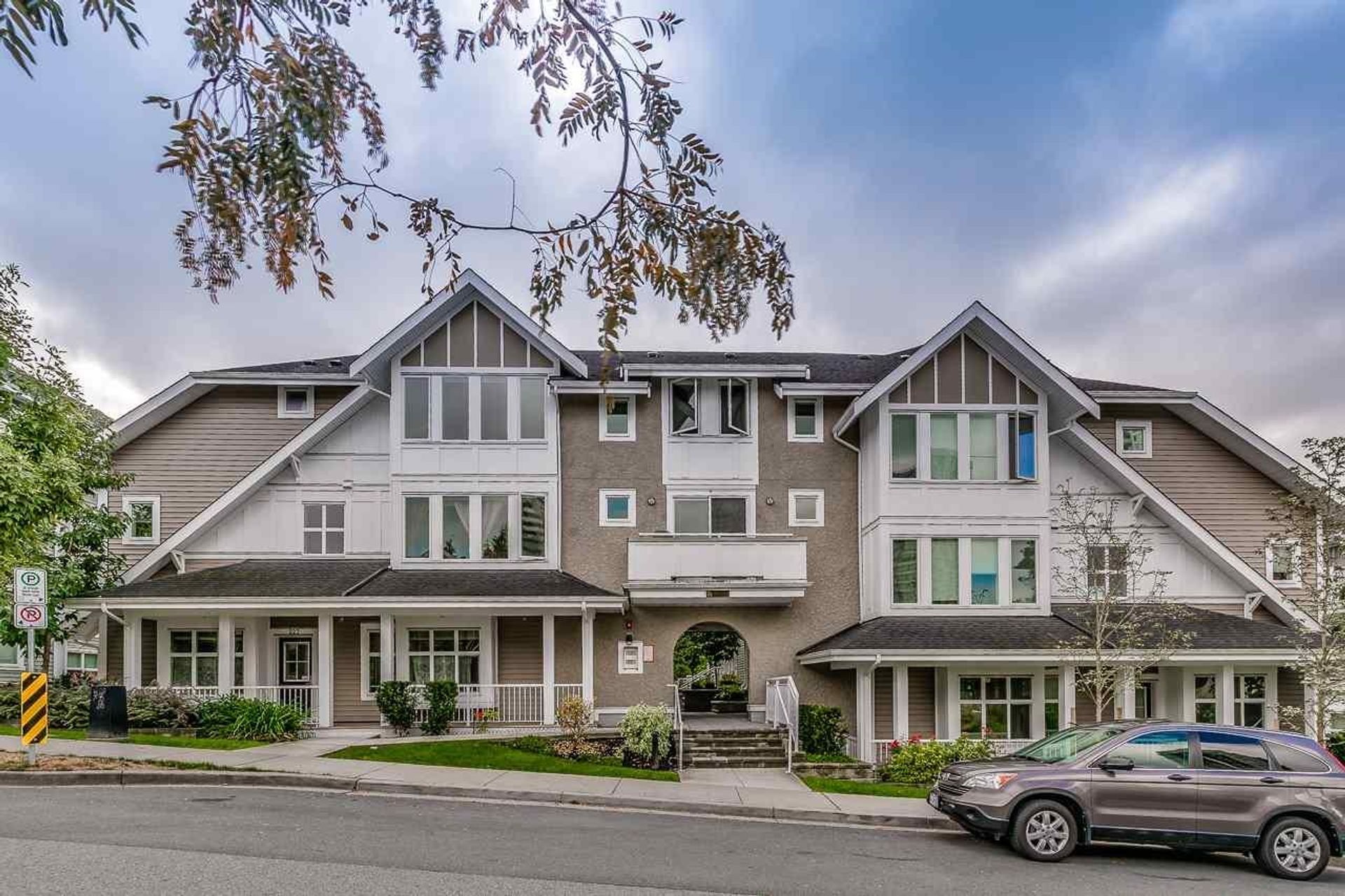 210 - 618 Langside Avenue, Coquitlam West, Coquitlam  by Jordan Bosa Real Estate Advisor 210 - 618 Langside Avenue, Coquitlam West, Coquitlam