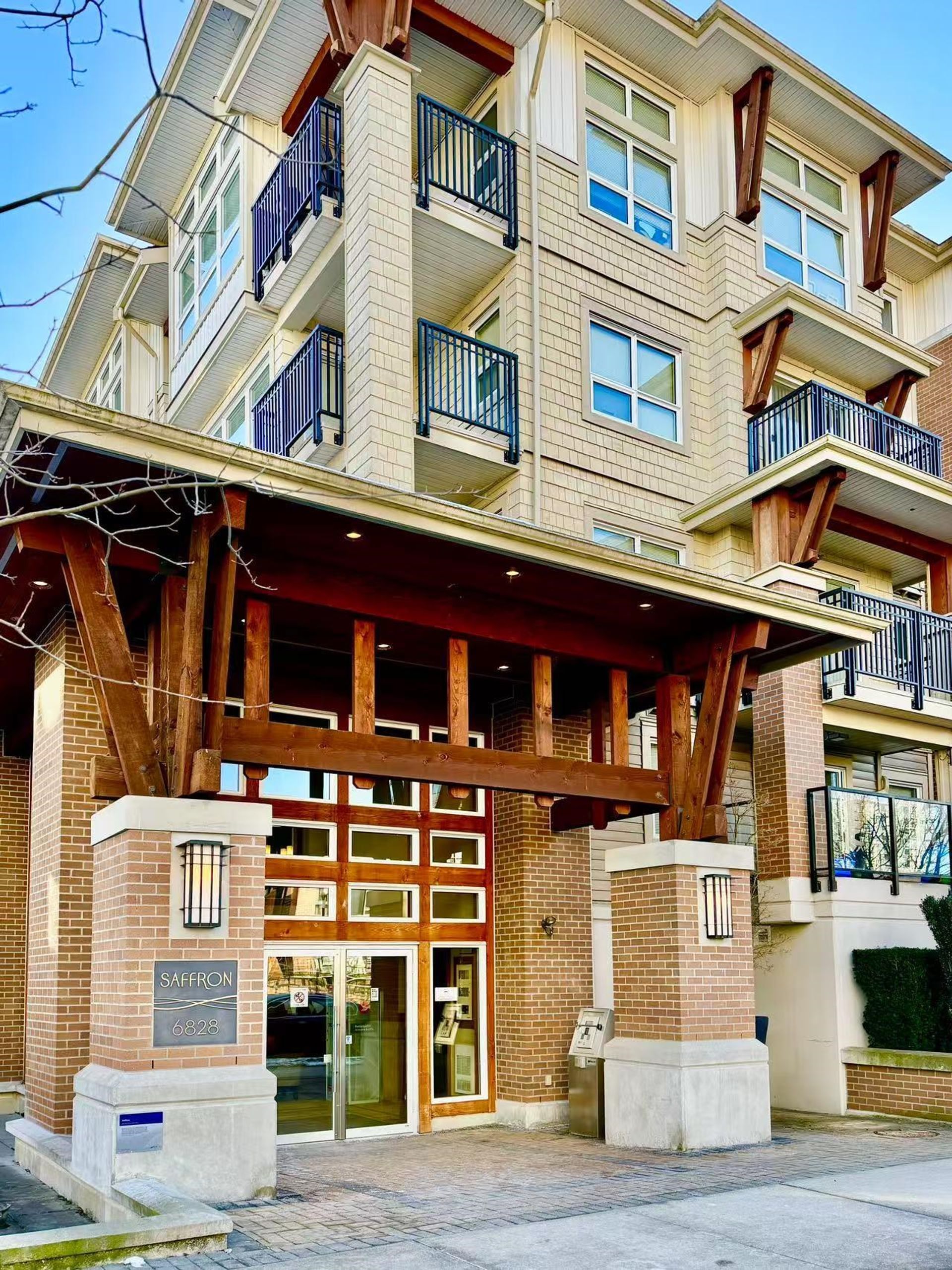 422 - 6828 Eckersley Road1