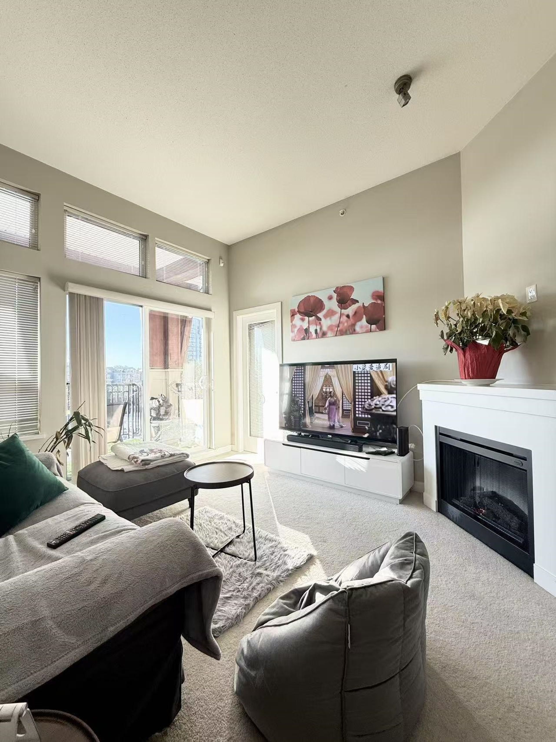 422 - 6828 Eckersley Road3