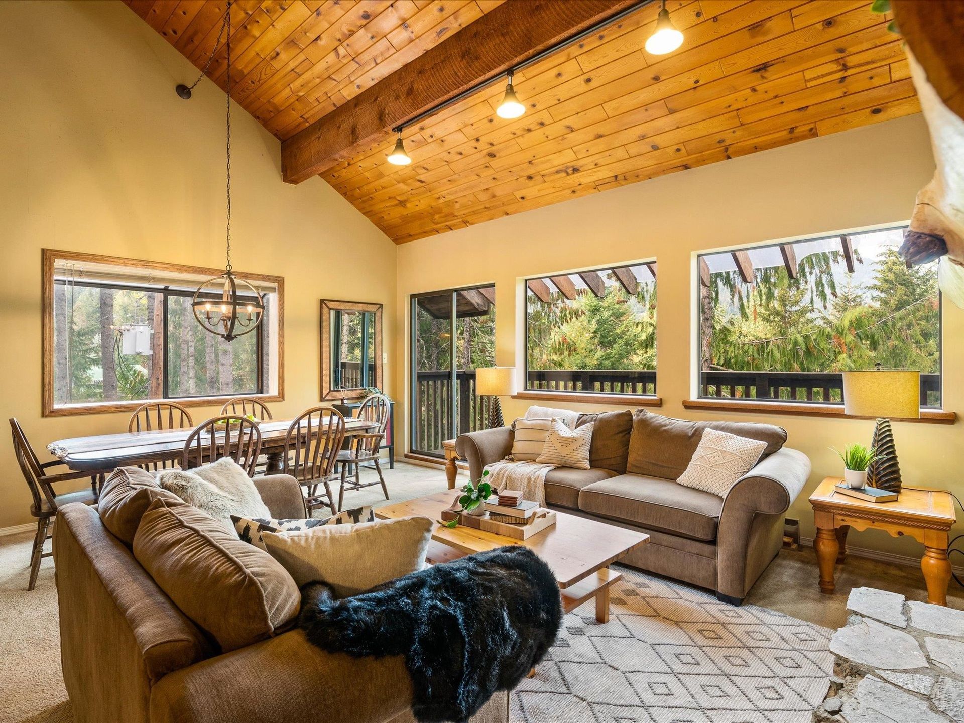 2317-cheakamus-way-bayshores-whistler-03.jpg