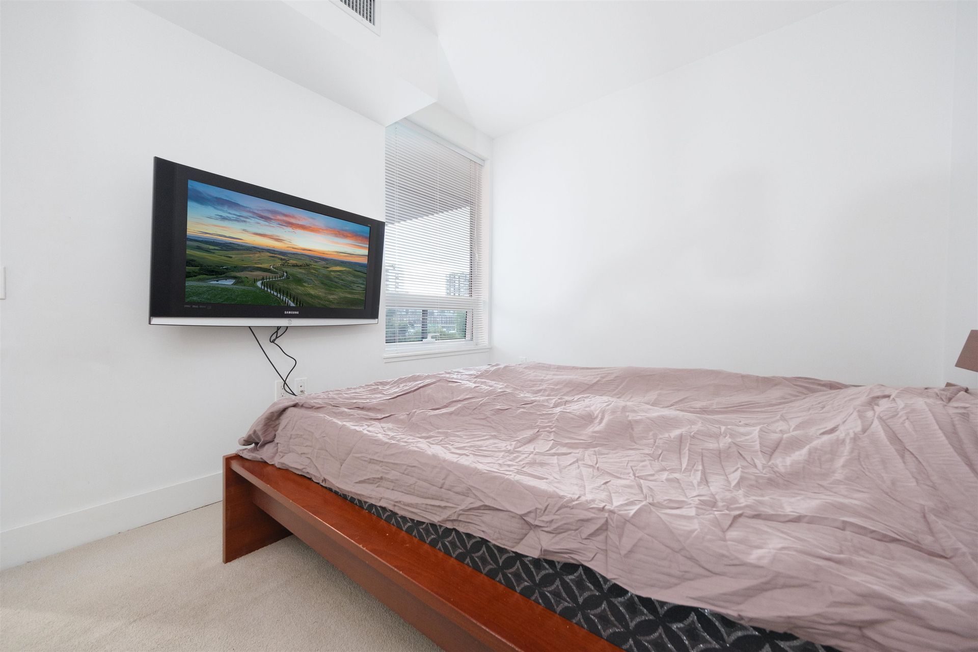628 - 5233 Gilbert Road4