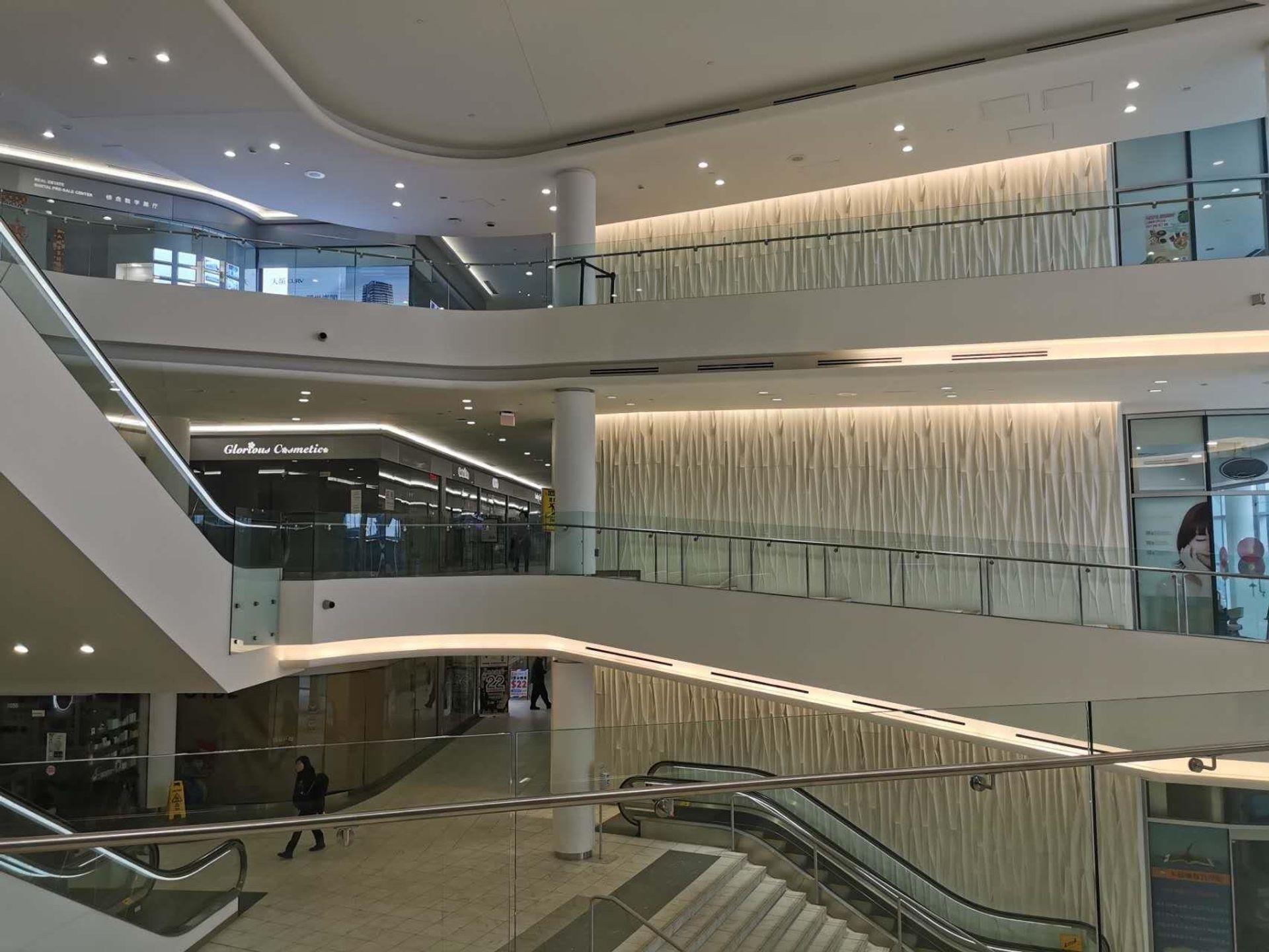 4045 - 4000 No. 3 Road, West Cambie, Richmond photo number 2 4045 - 4000 No. 3 Road, West Cambie, Richmond photo number 2