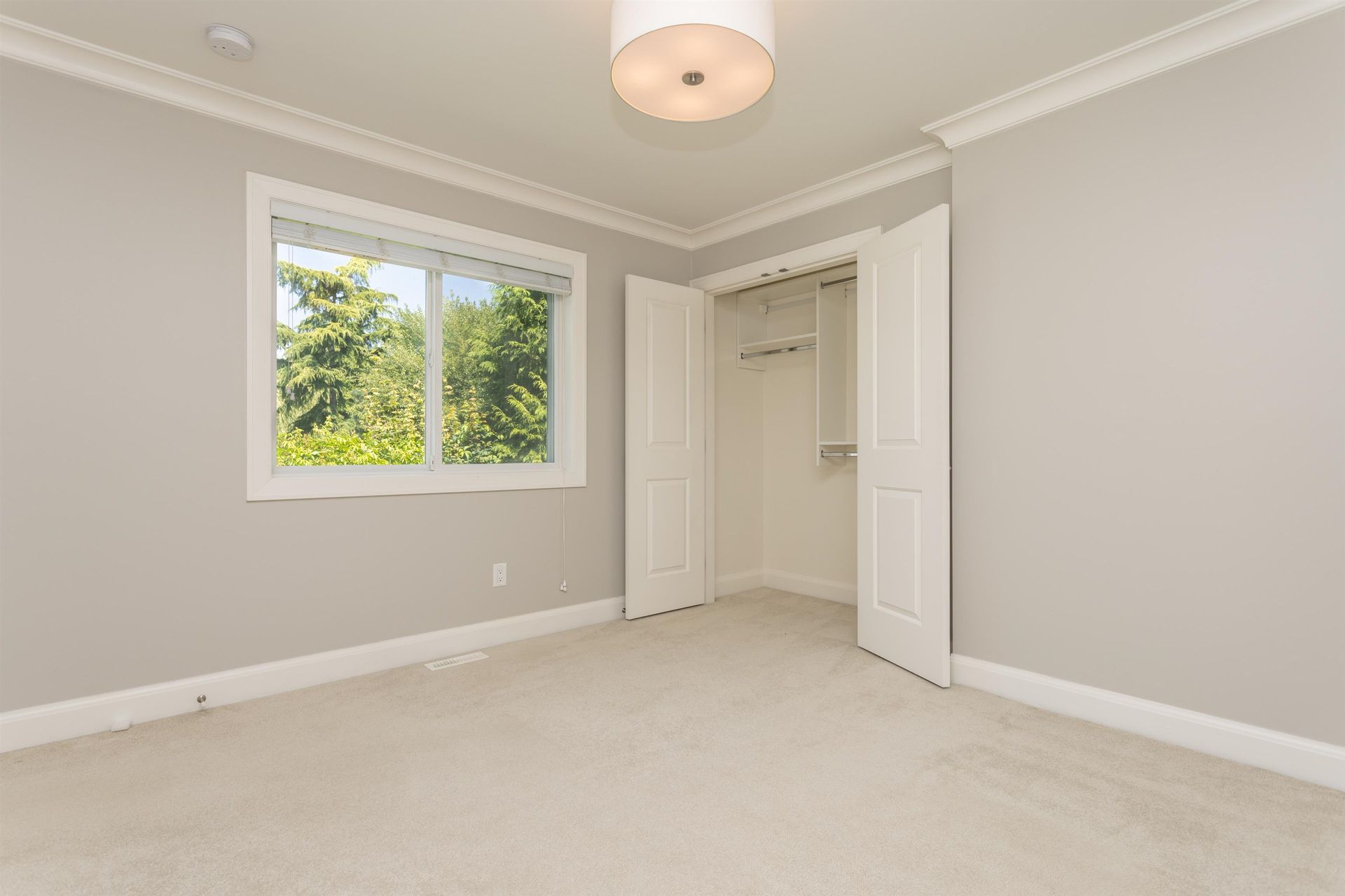 Photo 14 at 2202 Madrona Place, King George Corridor, South Surrey White Rock Photo 14 at 2202 Madrona Place, King George Corridor, South Surrey White Rock