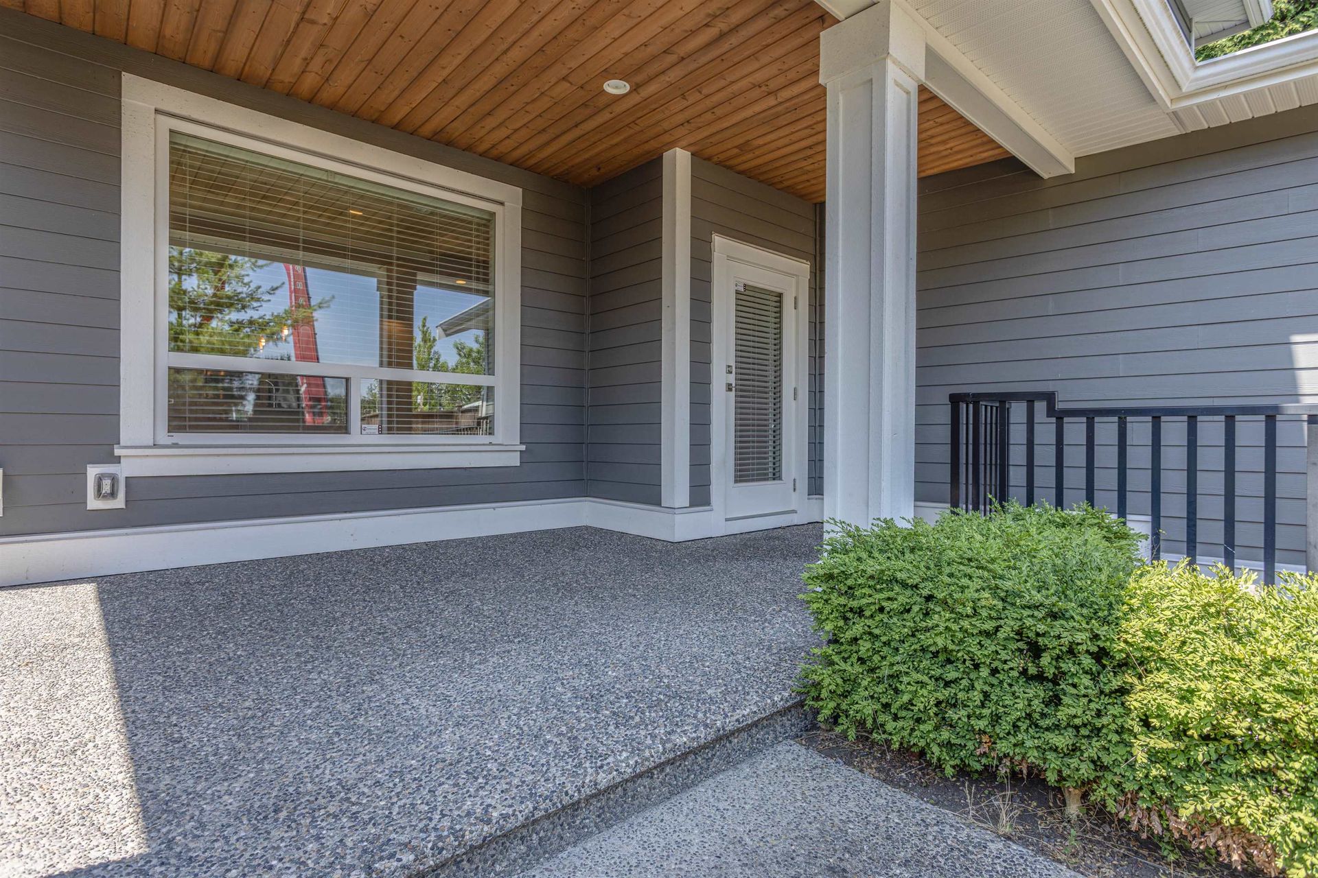 Photo 32 at 2202 Madrona Place, King George Corridor, South Surrey White Rock Photo 32 at 2202 Madrona Place, King George Corridor, South Surrey White Rock