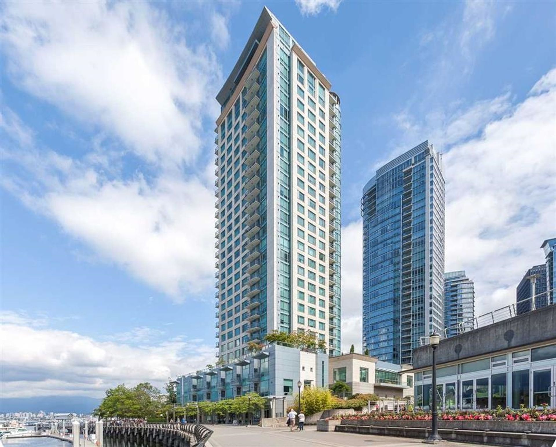 2302 - 323 Jervis Street, Coal Harbour, Vancouver West photo number 2 2302 - 323 Jervis Street, Coal Harbour, Vancouver West photo number 2