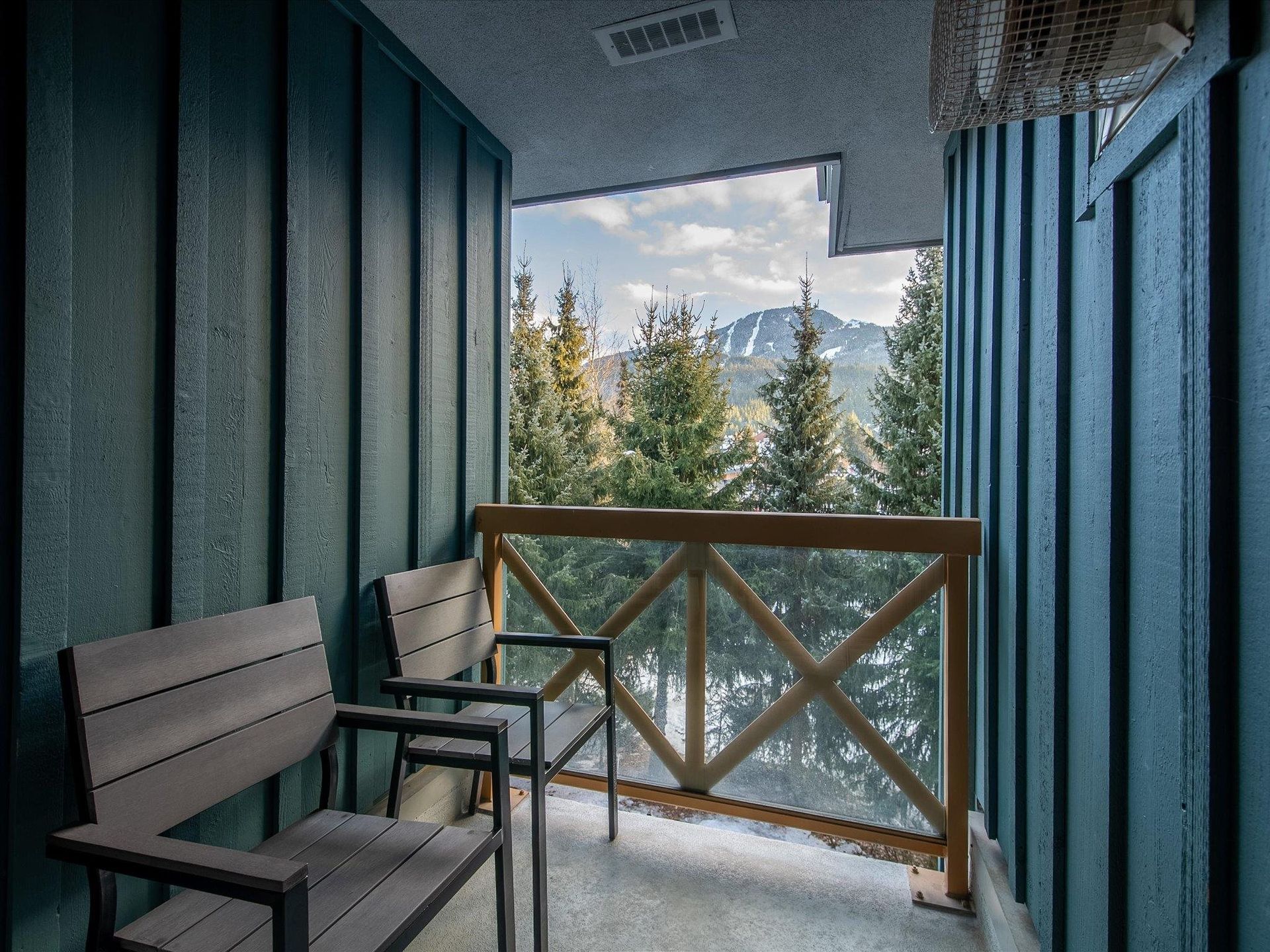 4308-main-street-whistler-village-whistler-04.jpg
