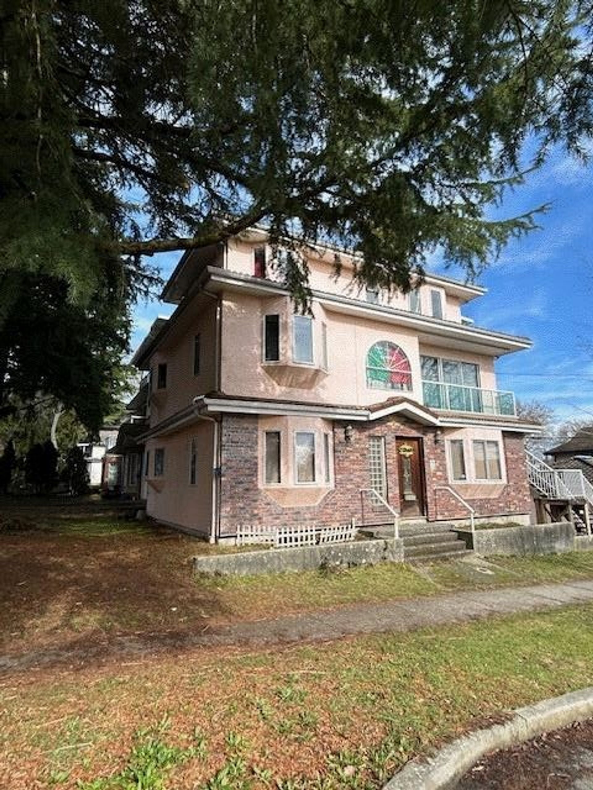 3-e-43rd-avenue-main-vancouver-east-01.jpg