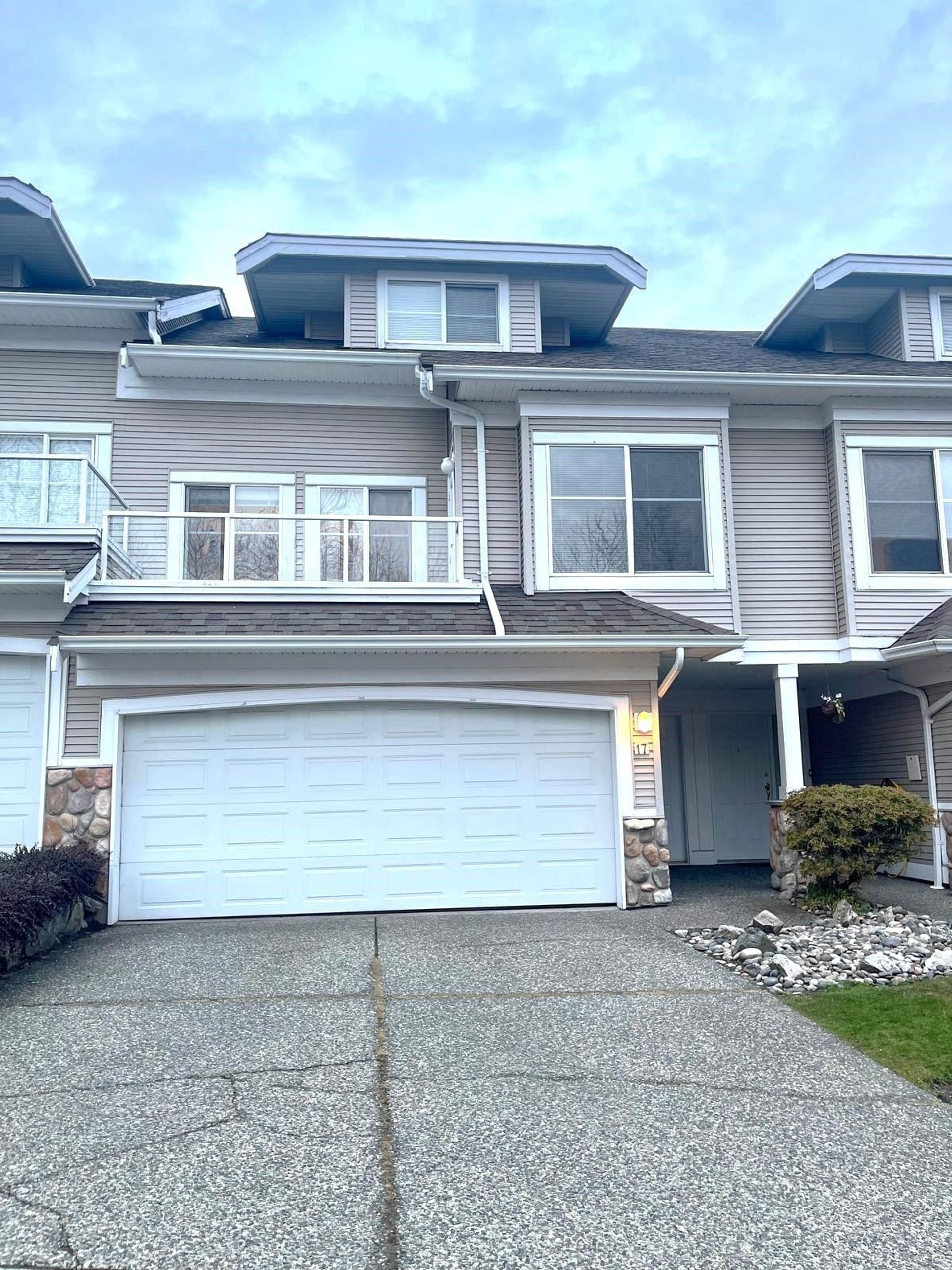 17 - 31501 Upper Maclure Road, Abbotsford West, Abbotsford photo number 2 17 - 31501 Upper Maclure Road, Abbotsford West, Abbotsford photo number 2