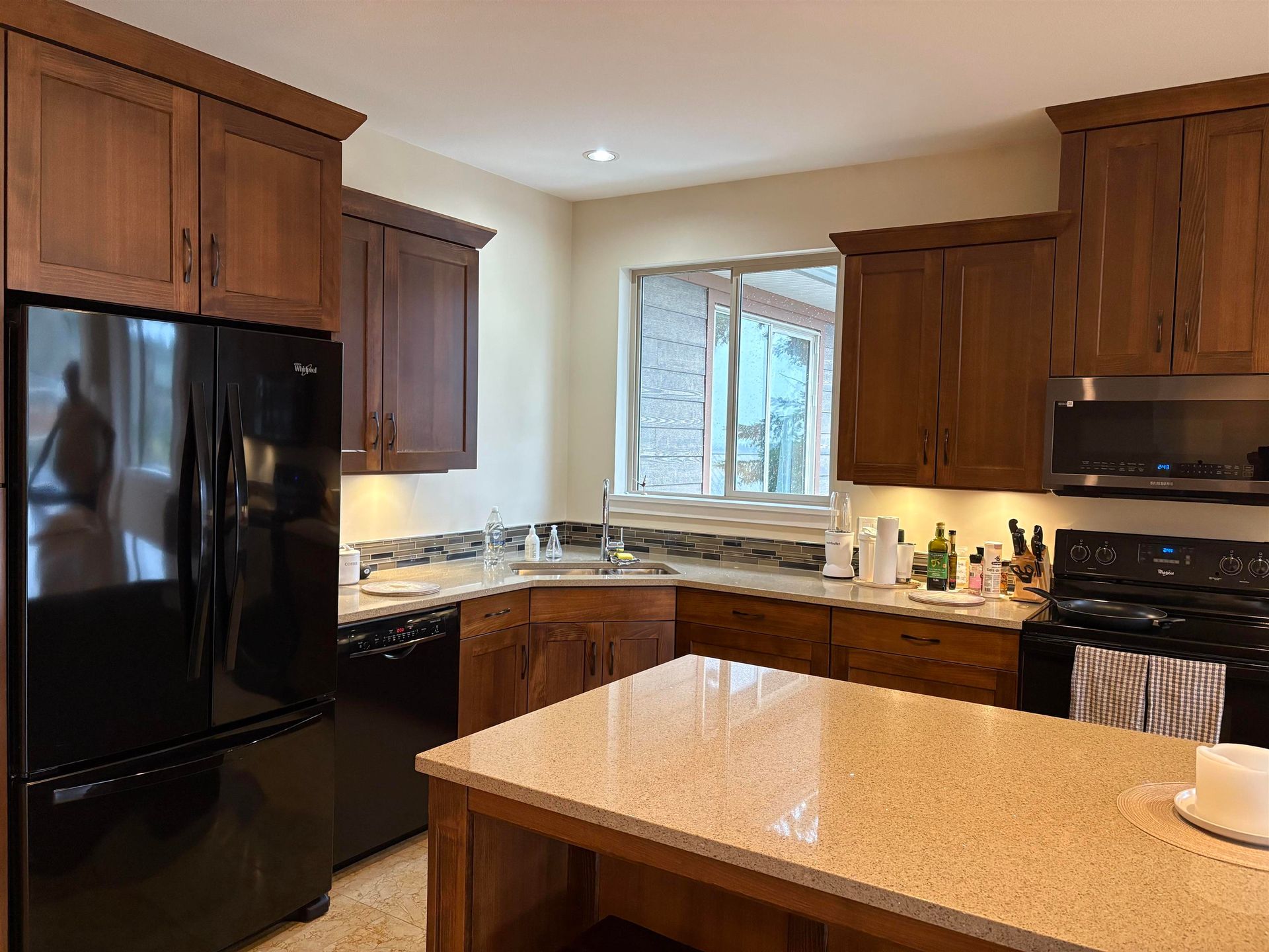 Photo 4 at 5781 Genni\'s Way, Sechelt District, Sunshine Coast Photo 4 at 5781 Genni\'s Way, Sechelt District, Sunshine Coast