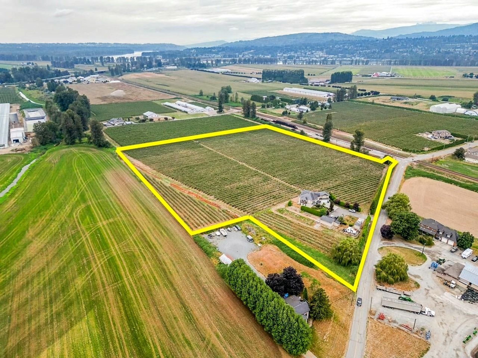 Photo 2 at 6277 Bell Road, Matsqui, Abbotsford Photo 2 at 6277 Bell Road, Matsqui, Abbotsford
