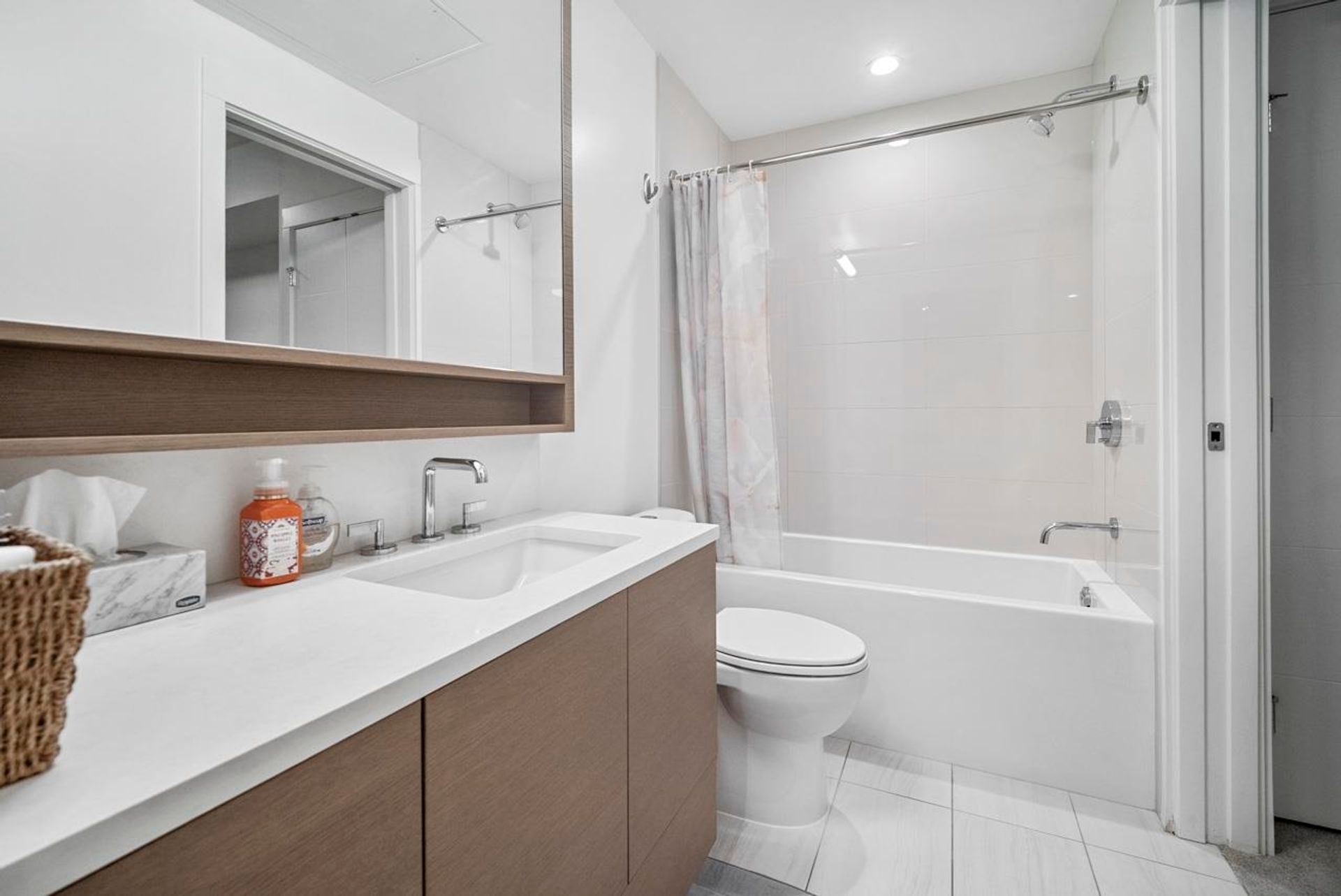 303 - 469 W King Edward Avenue, Cambie, Vancouver West 4 by Bilash & Charron Real Estate Group 303 - 469 W King Edward Avenue, Cambie, Vancouver West 4