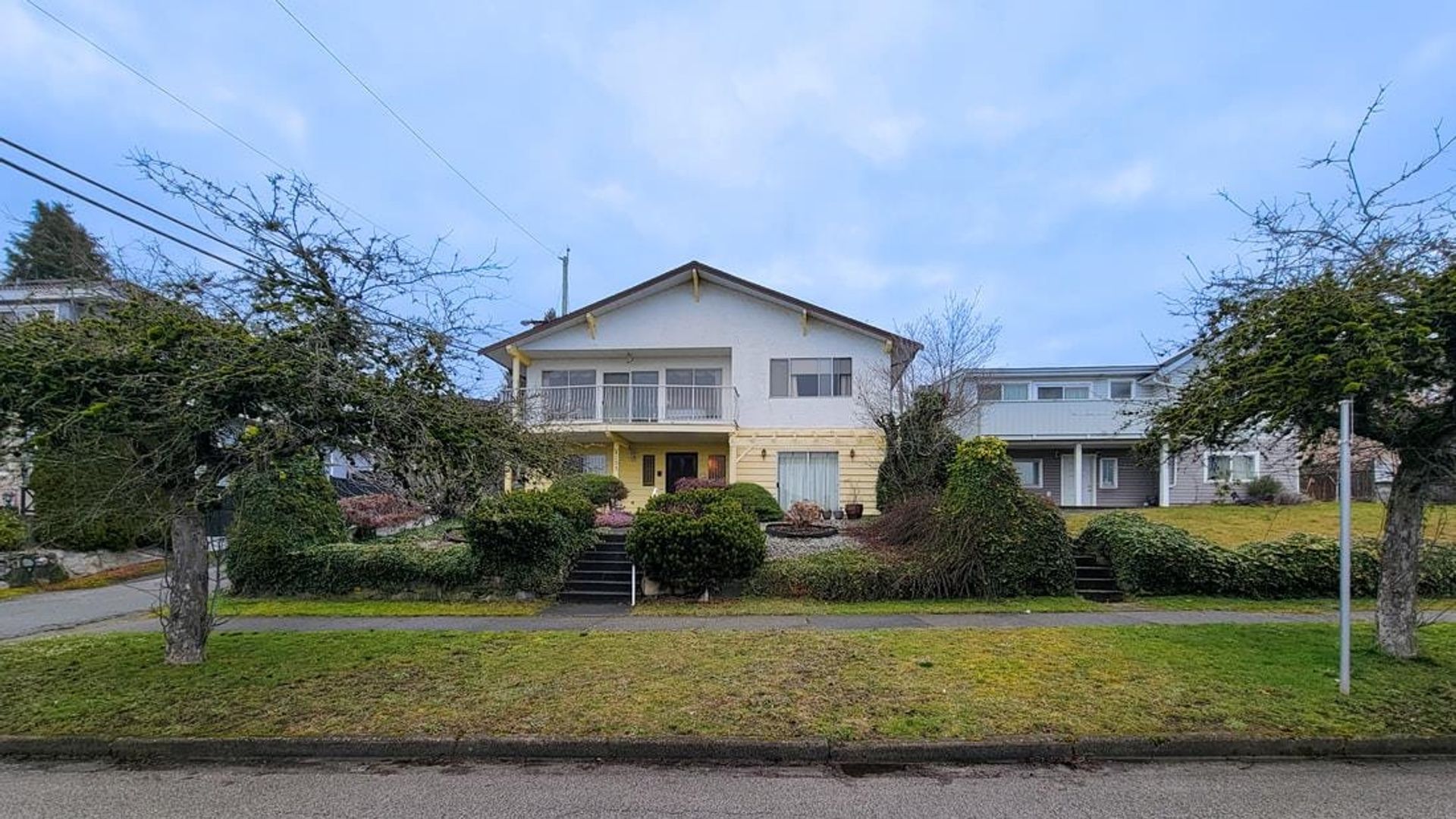 2155 Burquitlam Drive, Fraserview VE, Vancouver East photo number 2 2155 Burquitlam Drive, Fraserview VE, Vancouver East photo number 2