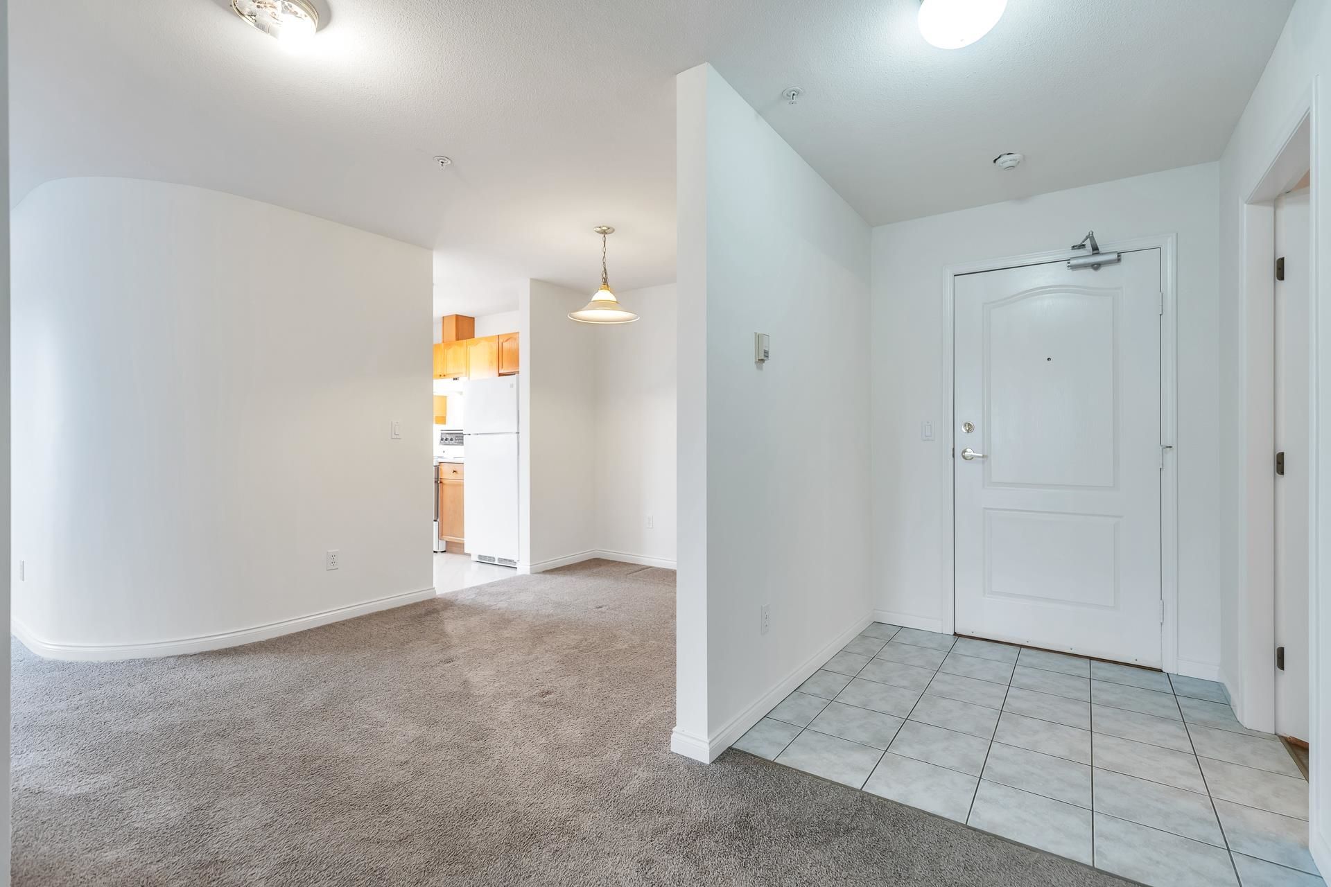 210 - 9260 No.2 Road1
