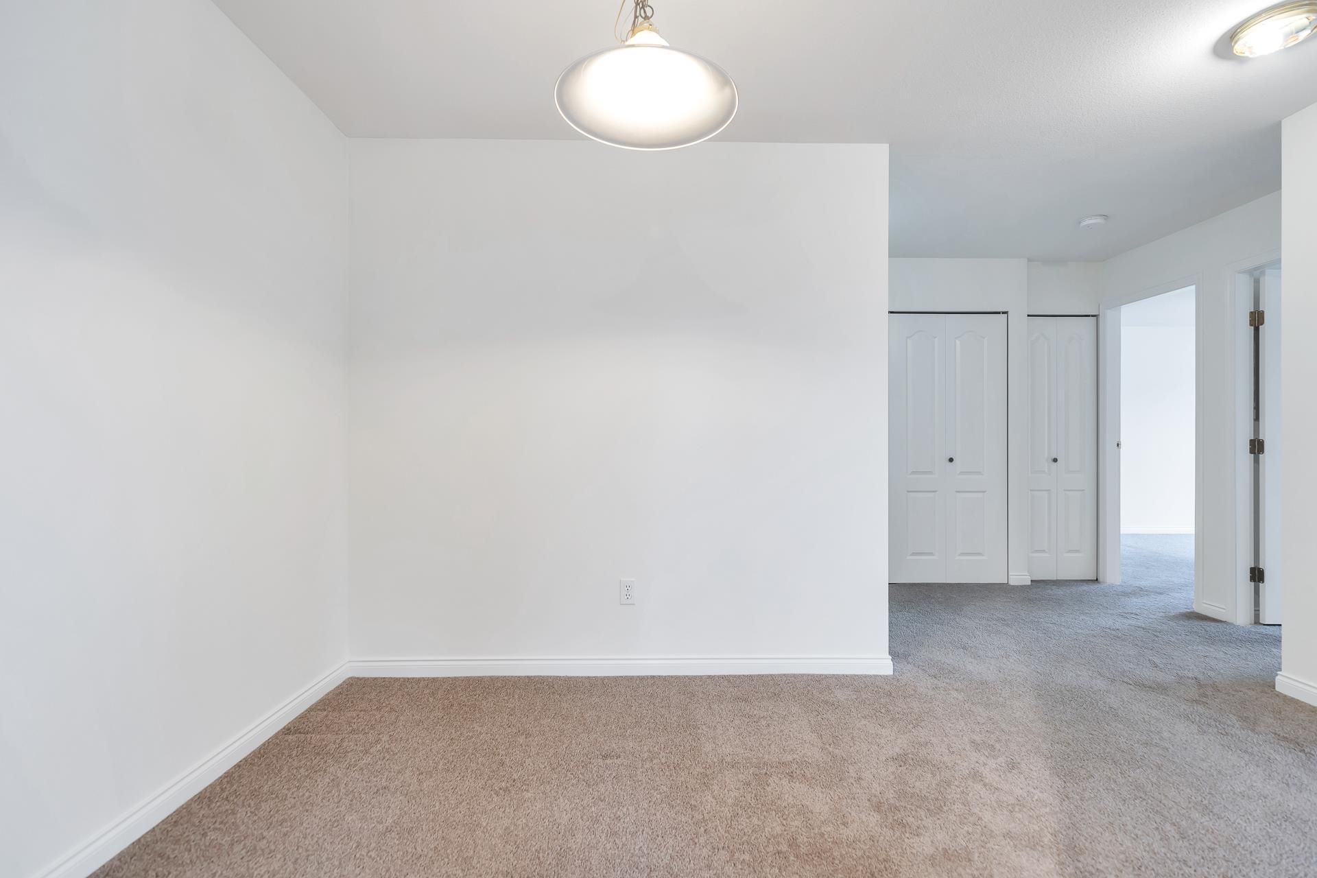 210 - 9260 No.2 Road3