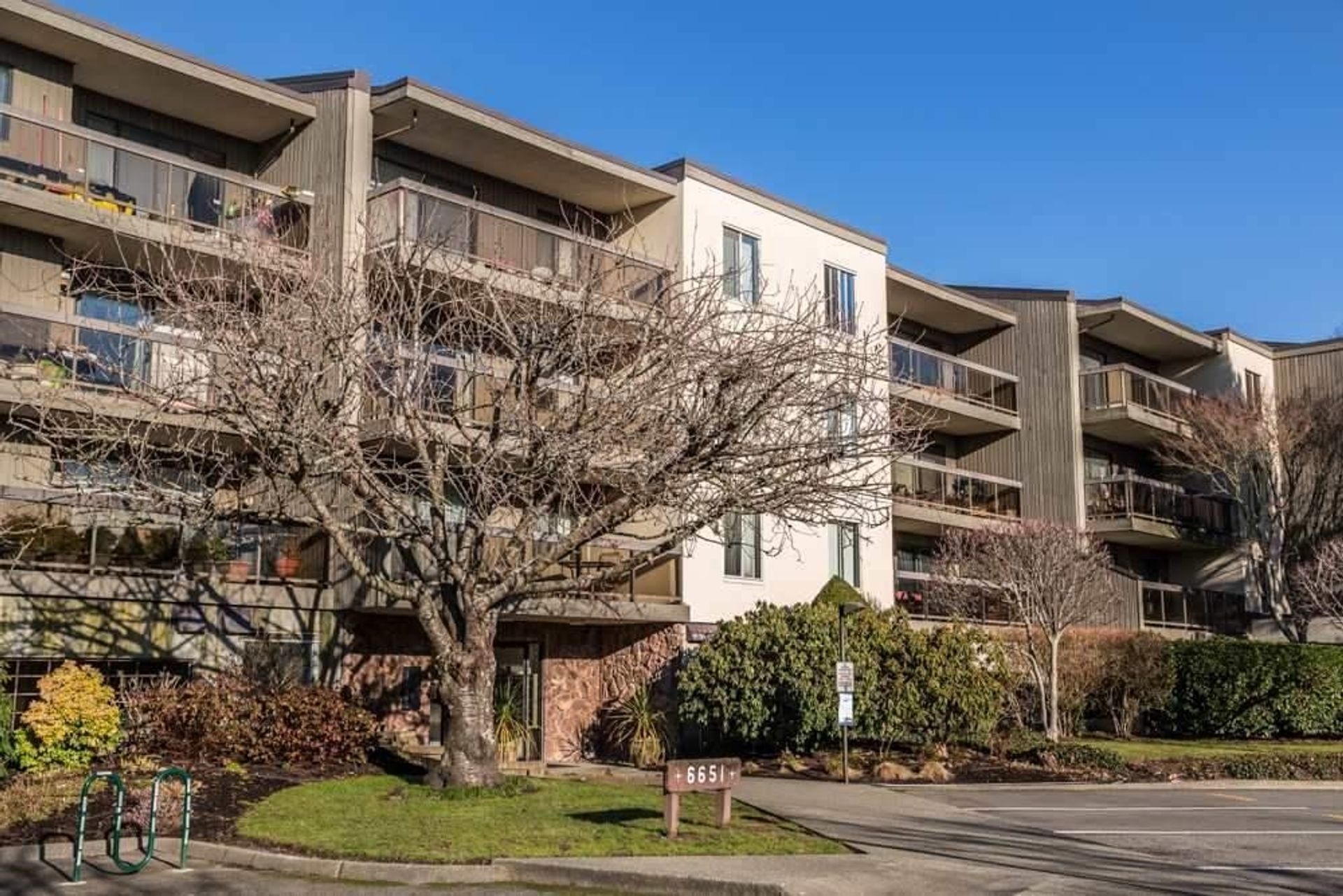 216 - 6651 Lynas Lane, Riverdale RI, Richmond  by Adil Dinani Real Estate Advisor 216 - 6651 Lynas Lane, Riverdale RI, Richmond