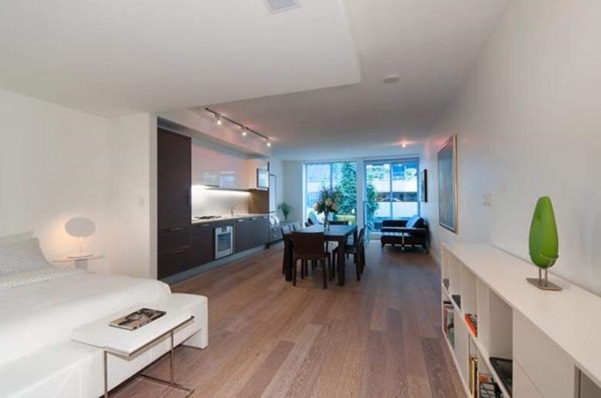 1477-w-pender-street-coal-harbour-vancouver-west-04.jpg