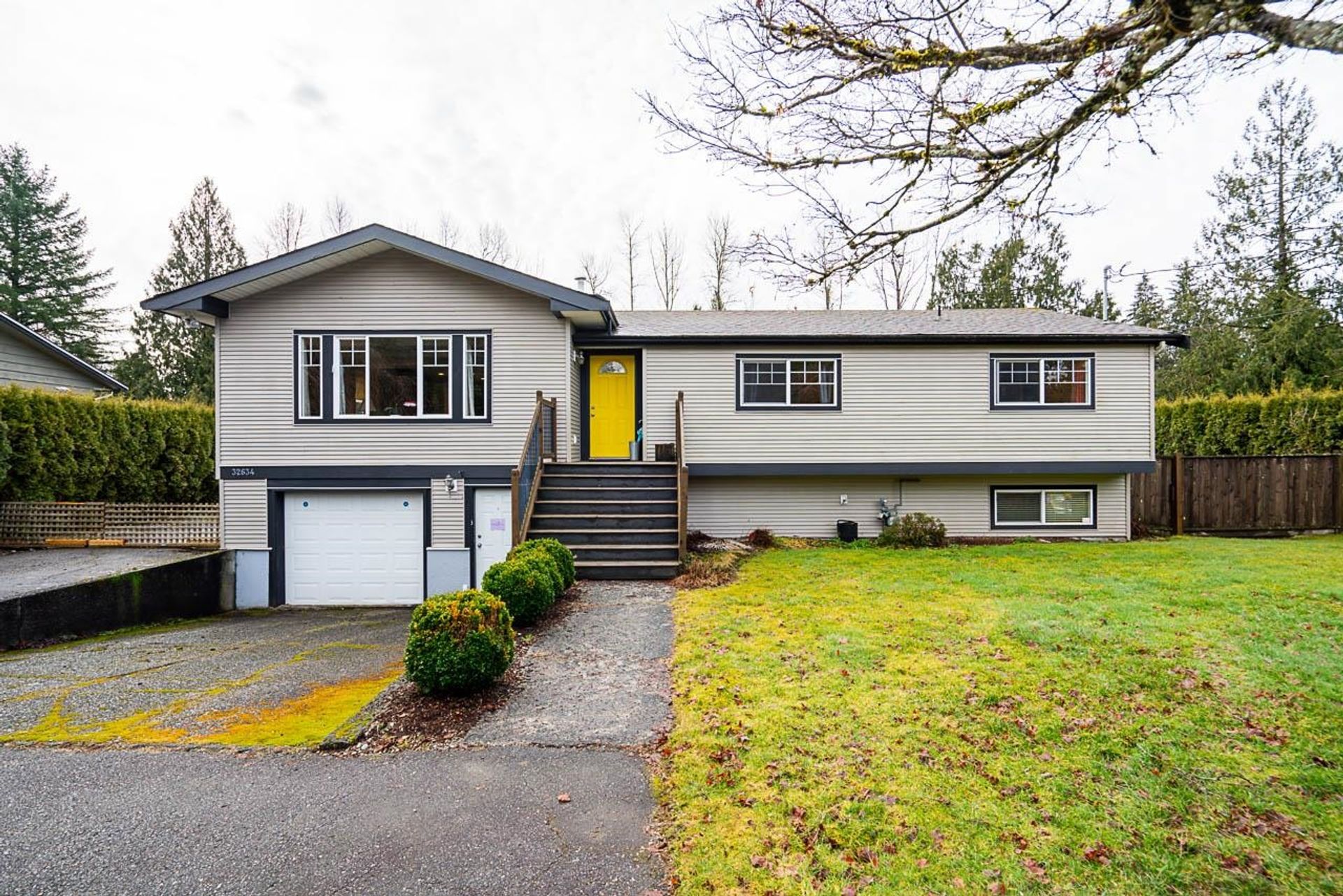 32634 Laminman Avenue, Mission BC, Mission photo number 2