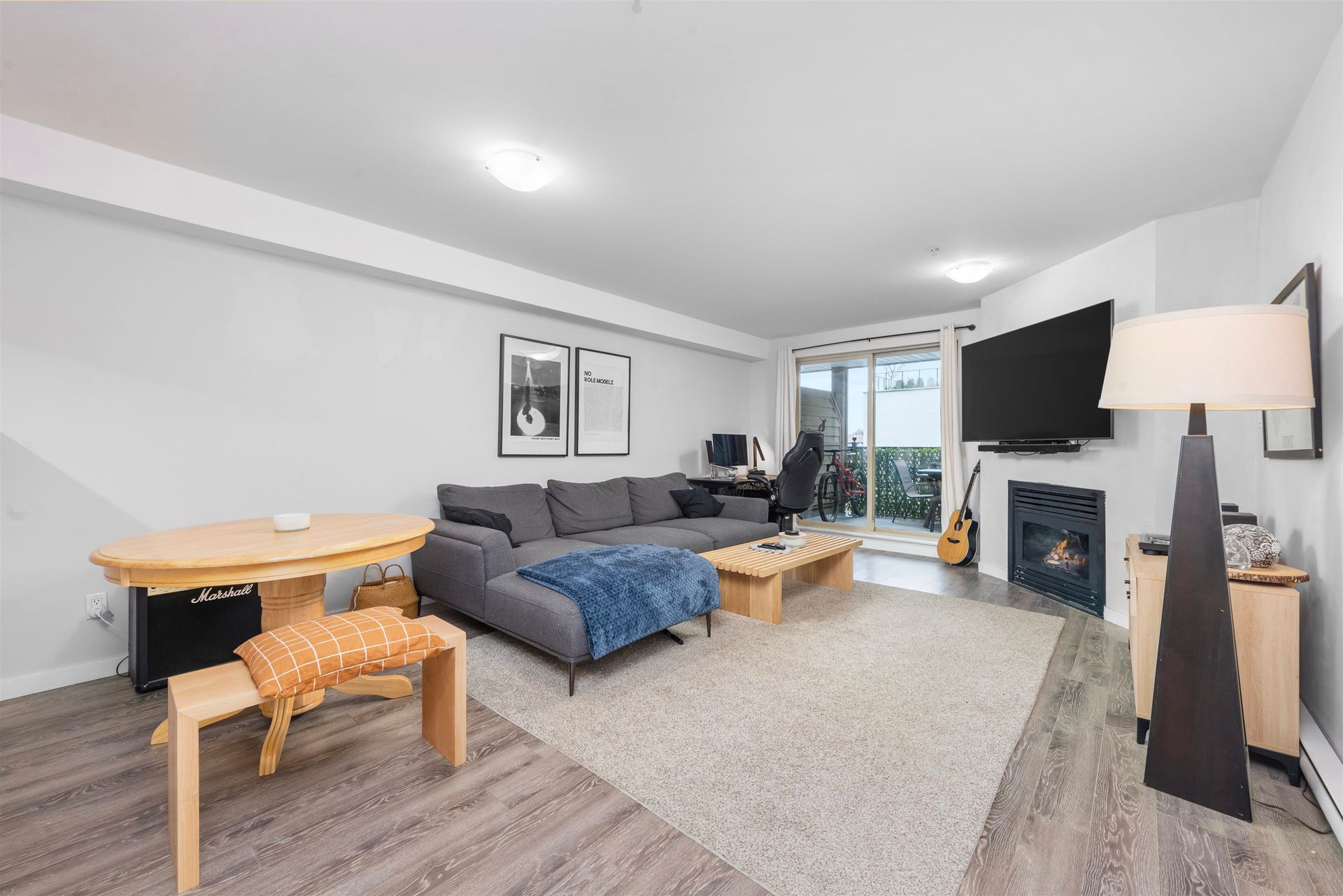 38003-second-avenue-downtown-sq-squamish-02.jpg