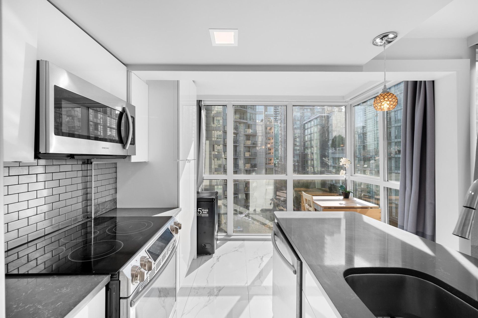 1188-howe-street-downtown-vw-vancouver-west-09.jpg