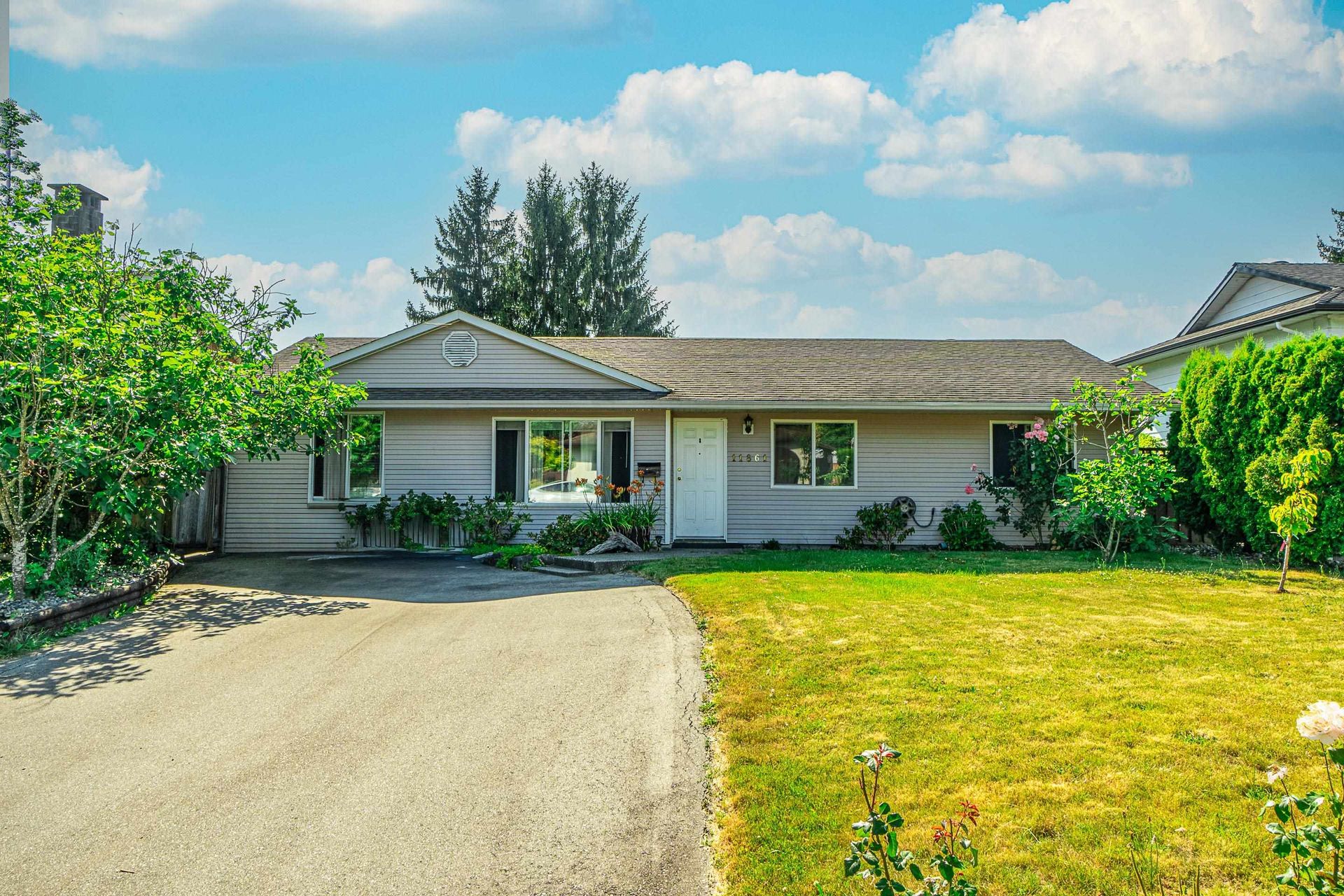 11861 Gee Street, East Central, Maple Ridge photo 4 11861 Gee Street, East Central, Maple Ridge photo 4