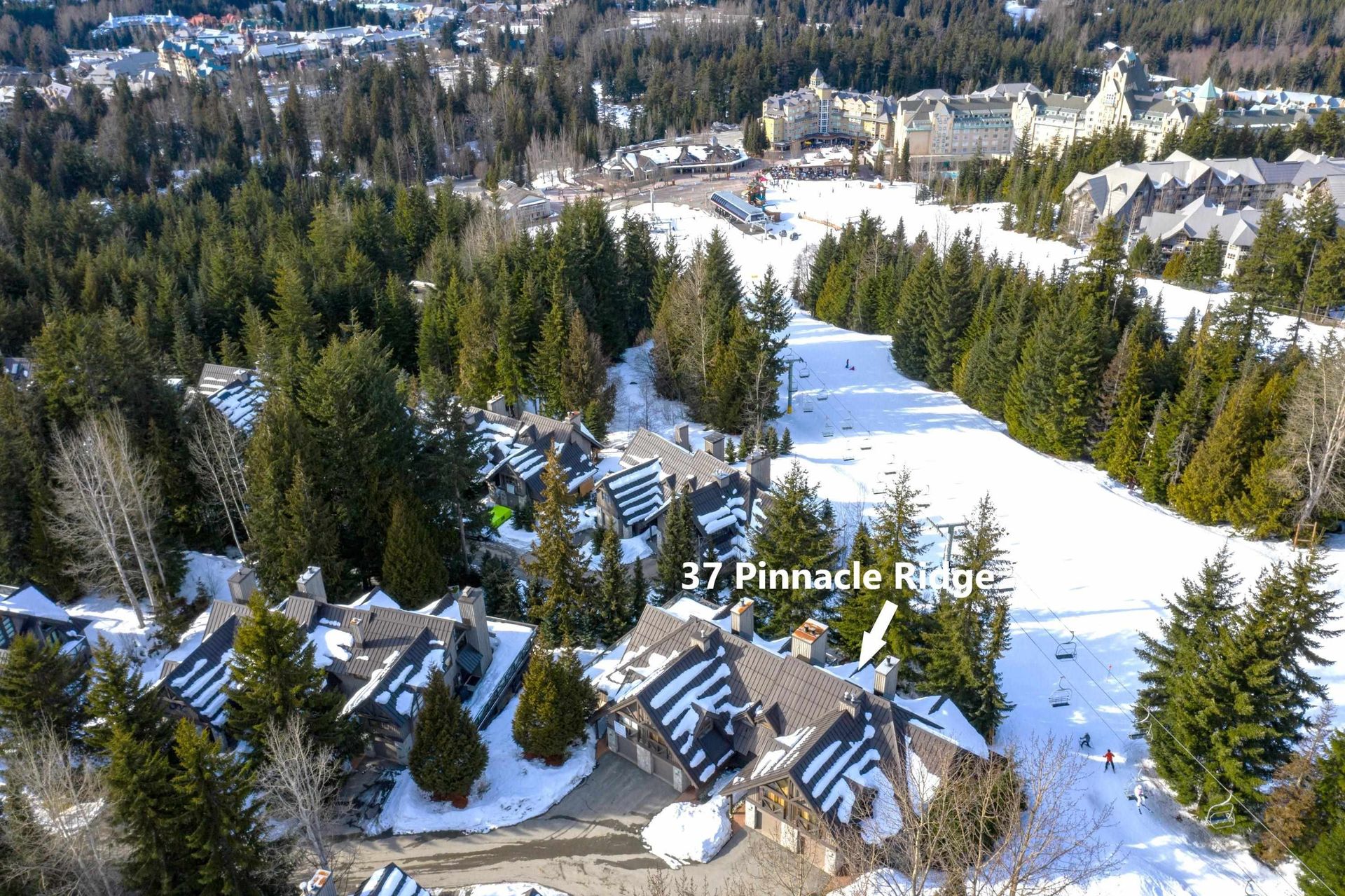 4700-glacier-drive-benchlands-whistler-02.jpg