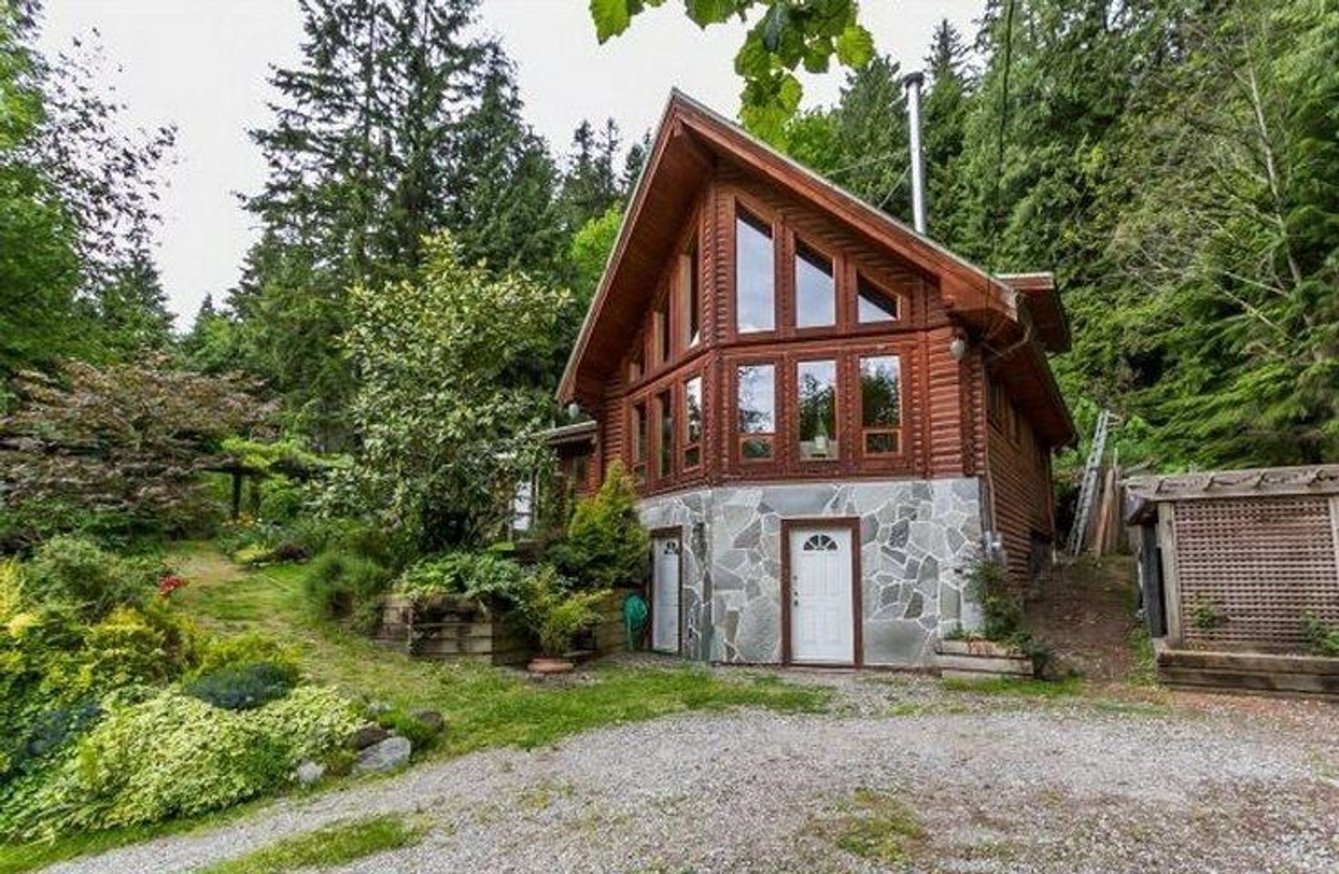 Photo 2 at 1458 Pipeline Road, Hockaday, Coquitlam Photo 2 at 1458 Pipeline Road, Hockaday, Coquitlam