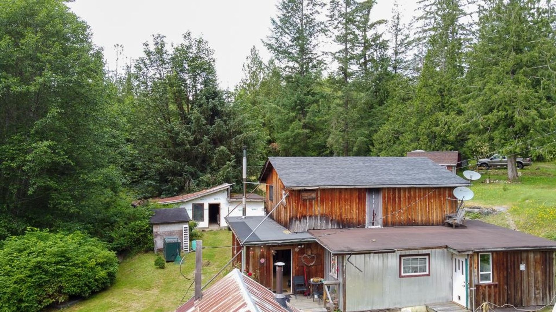 Photo 5 at 13611 Barabash Road, Pender Harbour Egmont, Sunshine Coast Photo 5 at 13611 Barabash Road, Pender Harbour Egmont, Sunshine Coast