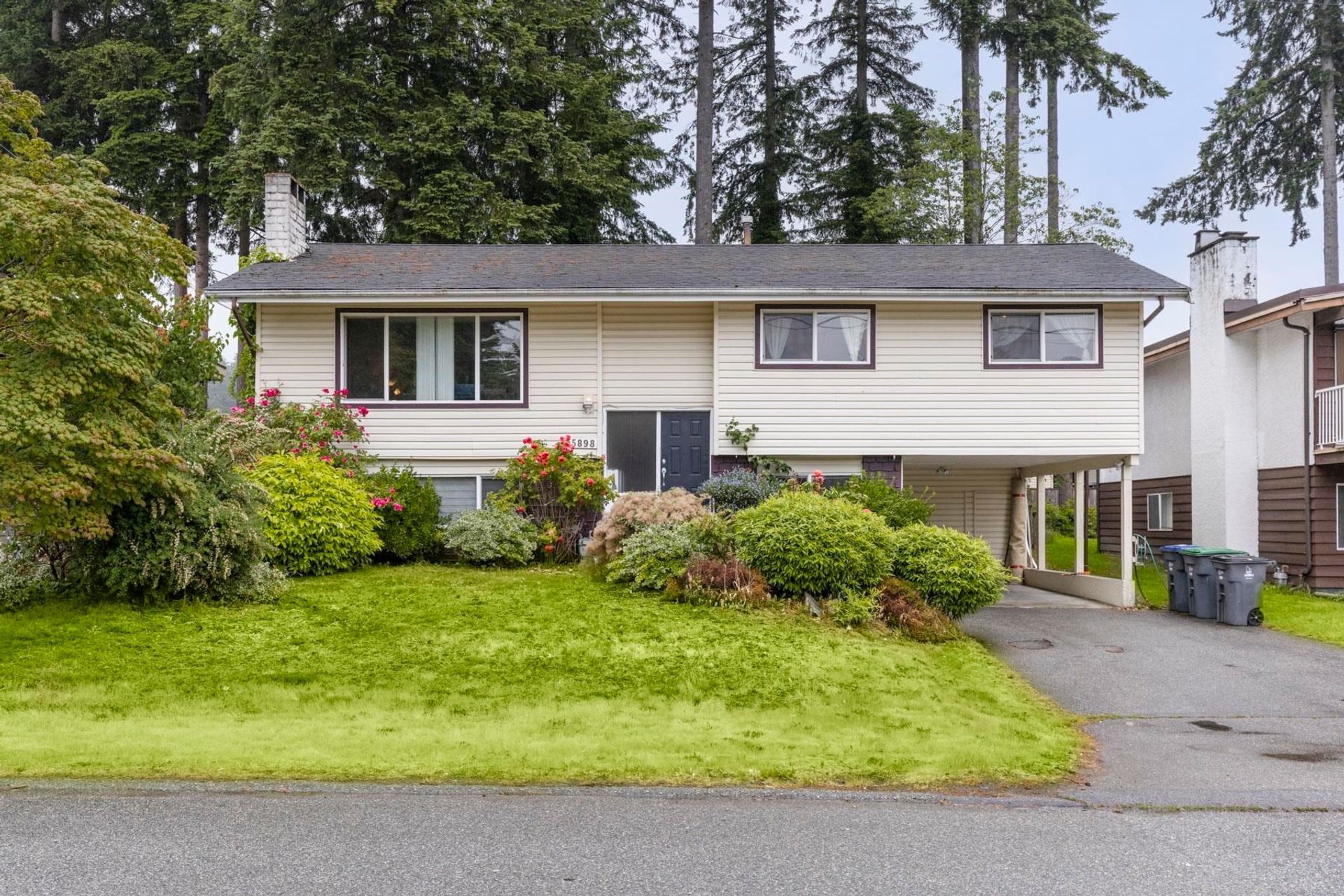 5898 124 Street, Panorama Ridge, Surrey photo number 2 5898 124 Street, Panorama Ridge, Surrey photo number 2