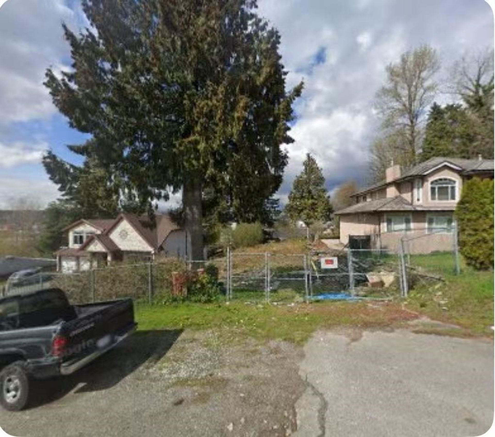 12915 111 Avenue, Whalley, North Surrey photo 2 12915 111 Avenue, Whalley, North Surrey photo 2